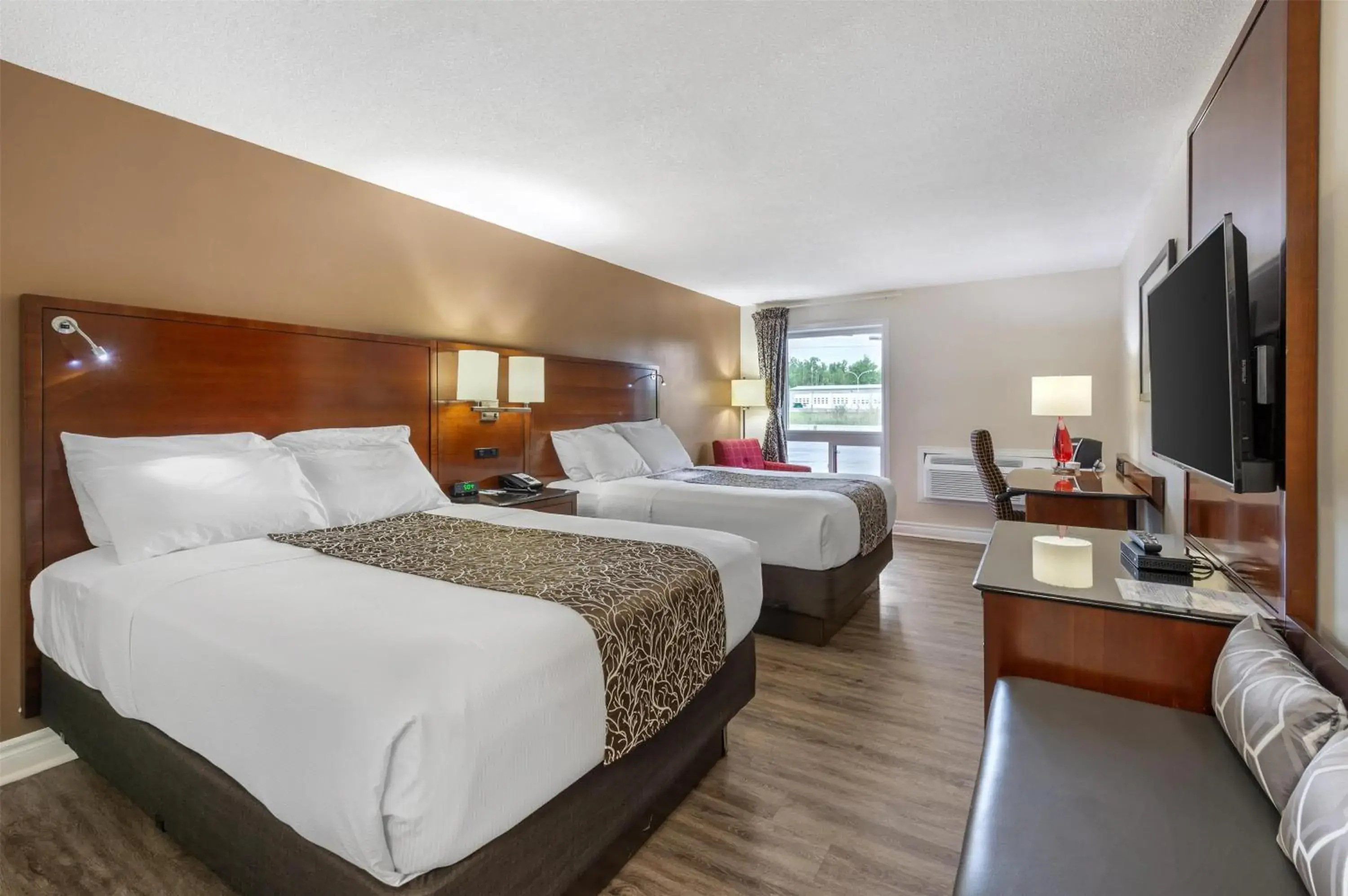 Double Room with Two Double Beds in SureStay Hotel by Best Western Kemptville Double Room with Two Double Beds in SureStay Hotel by Best Western Kemptville