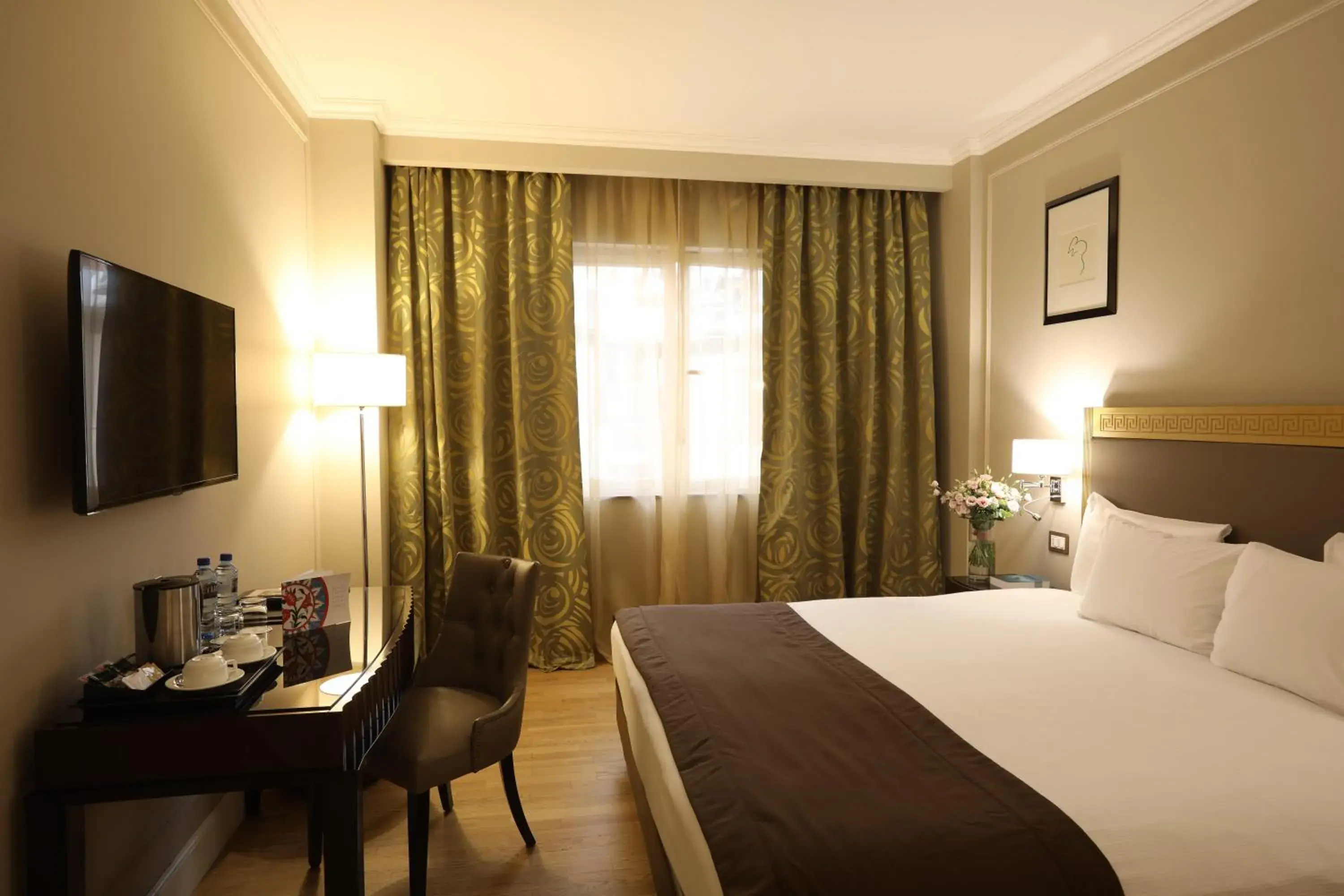 Classic King Room in Grand Hotel Yerevan - Small Luxury Hotels of the World Classic King Room in Grand Hotel Yerevan - Small Luxury Hotels of the World