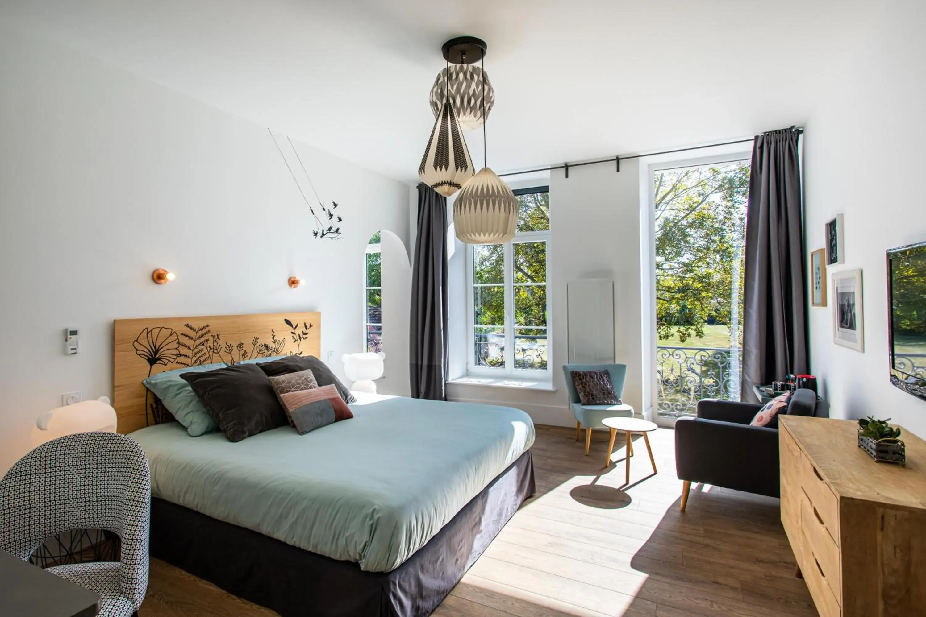 King Room with Pool View in Le 49 Côté Parc & SPA King Room with Pool View in Le 49 Côté Parc & SPA