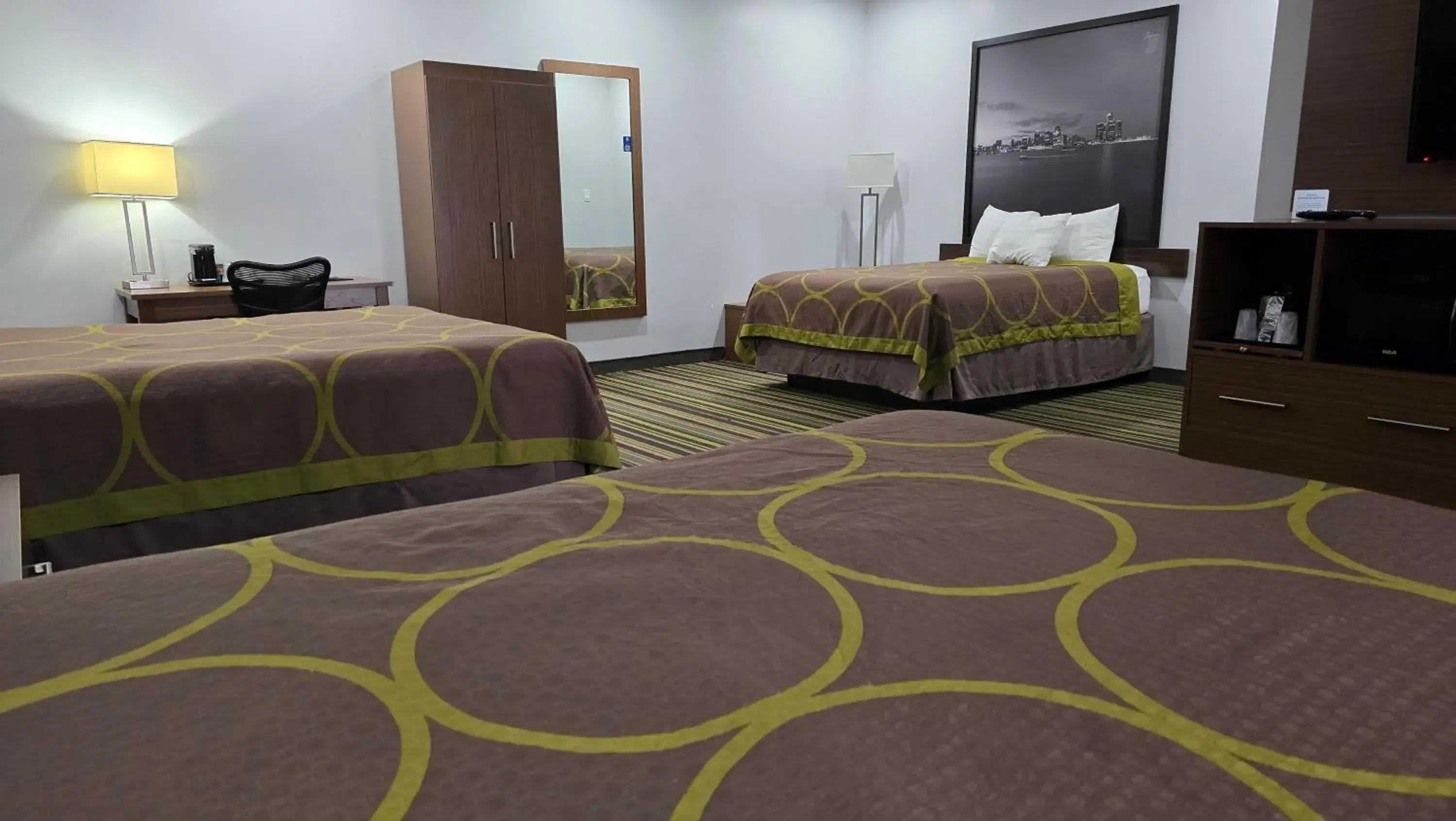 Queen Room with Three Queen Beds - Non-Smoking in Super 8 by Wyndham Windsor/Dougall Queen Room with Three Queen Beds - Non-Smoking in Super 8 by Wyndham Windsor/Dougall