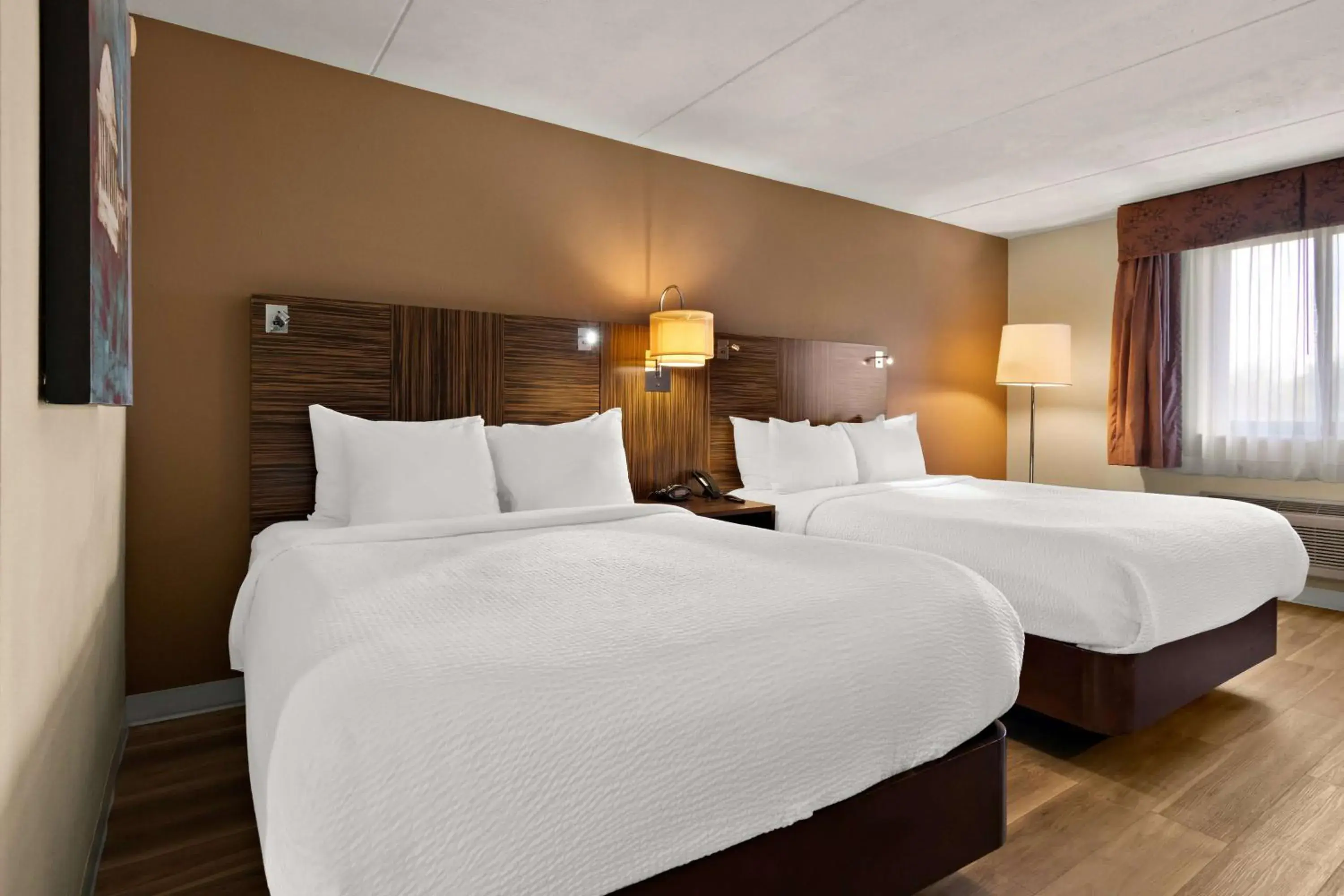 Queen Room with Two Queen Beds - Mobility Access/Non-Smoking in Ramada by Wyndham Harrisburg/Hershey Area Queen Room with Two Queen Beds - Mobility Access/Non-Smoking in Ramada by Wyndham Harrisburg/Hershey Area