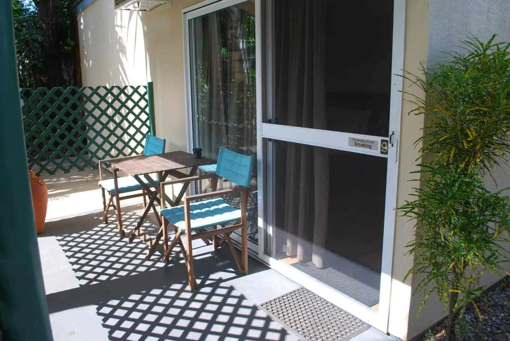 Double Room with Patio in Rainforest Motel Double Room with Patio in Rainforest Motel