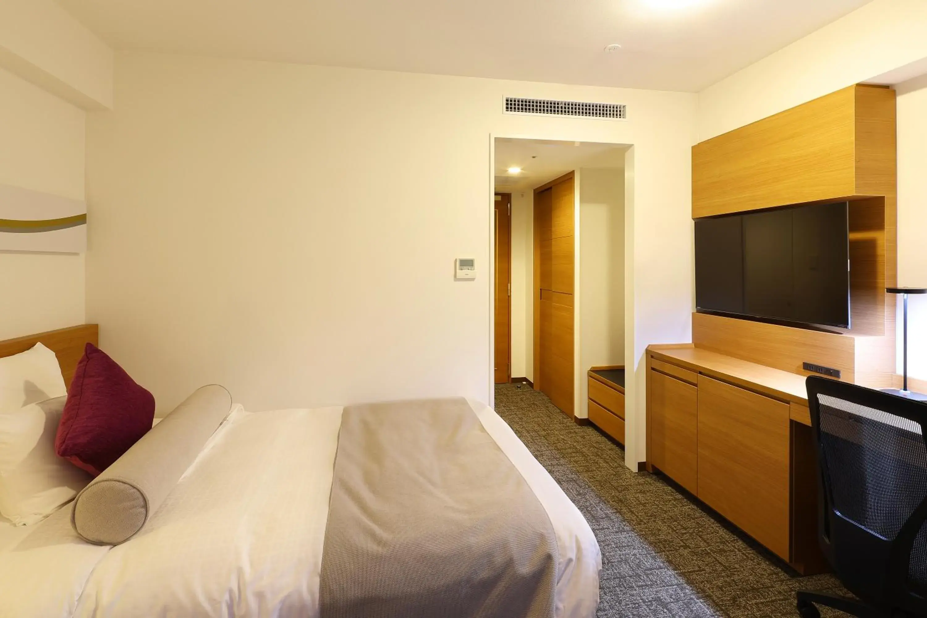 Standard Room with Two Single Beds and City View - single occupancy in ANA Crowne Plaza Hotel Nagasaki Gloverhill by IHG Standard Room with Two Single Beds and City View - single occupancy in ANA Crowne Plaza Hotel Nagasaki Gloverhill by IHG