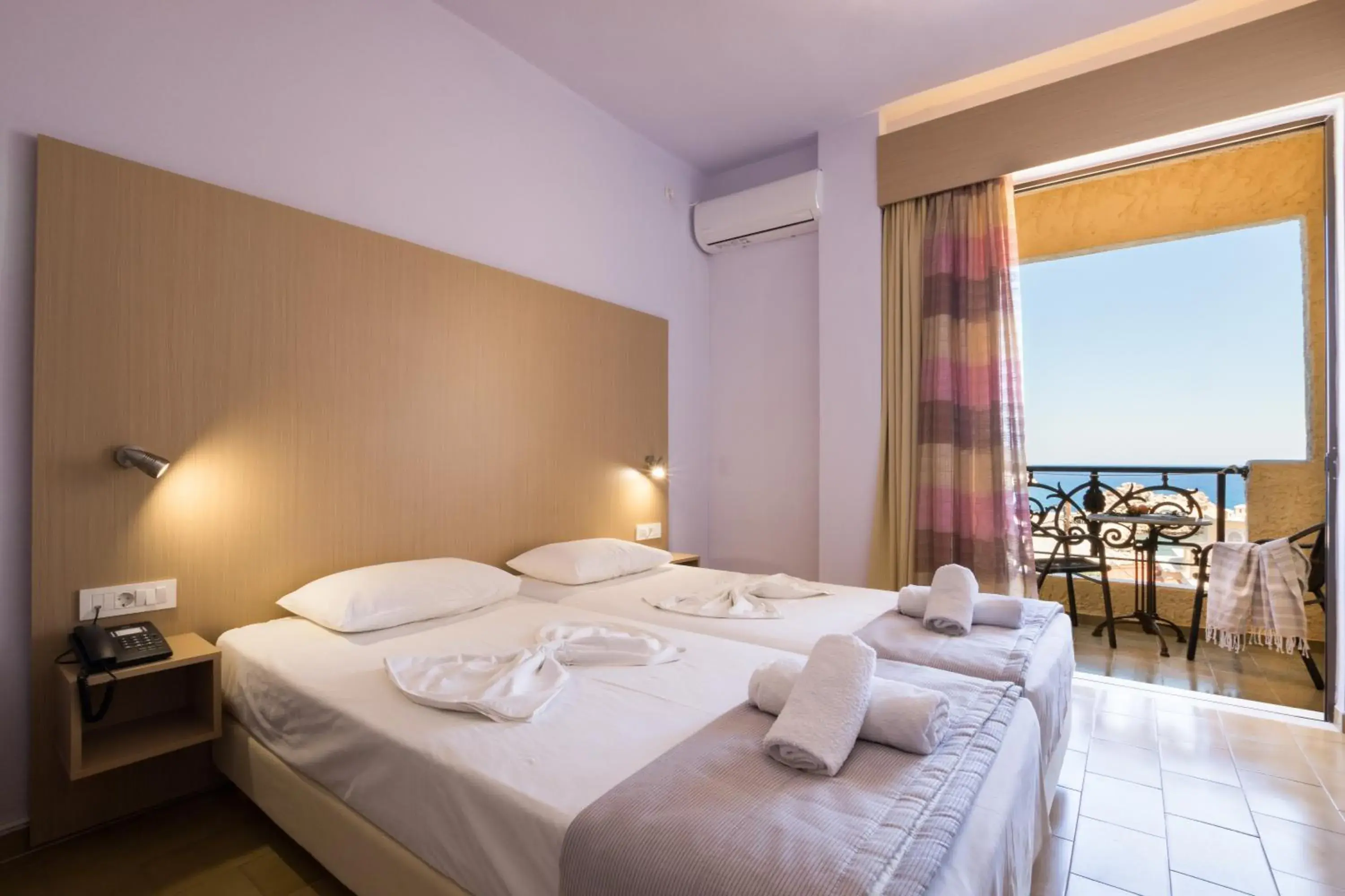 Twin Room with Sea View in Atlantis Hotel Twin Room with Sea View in Atlantis Hotel