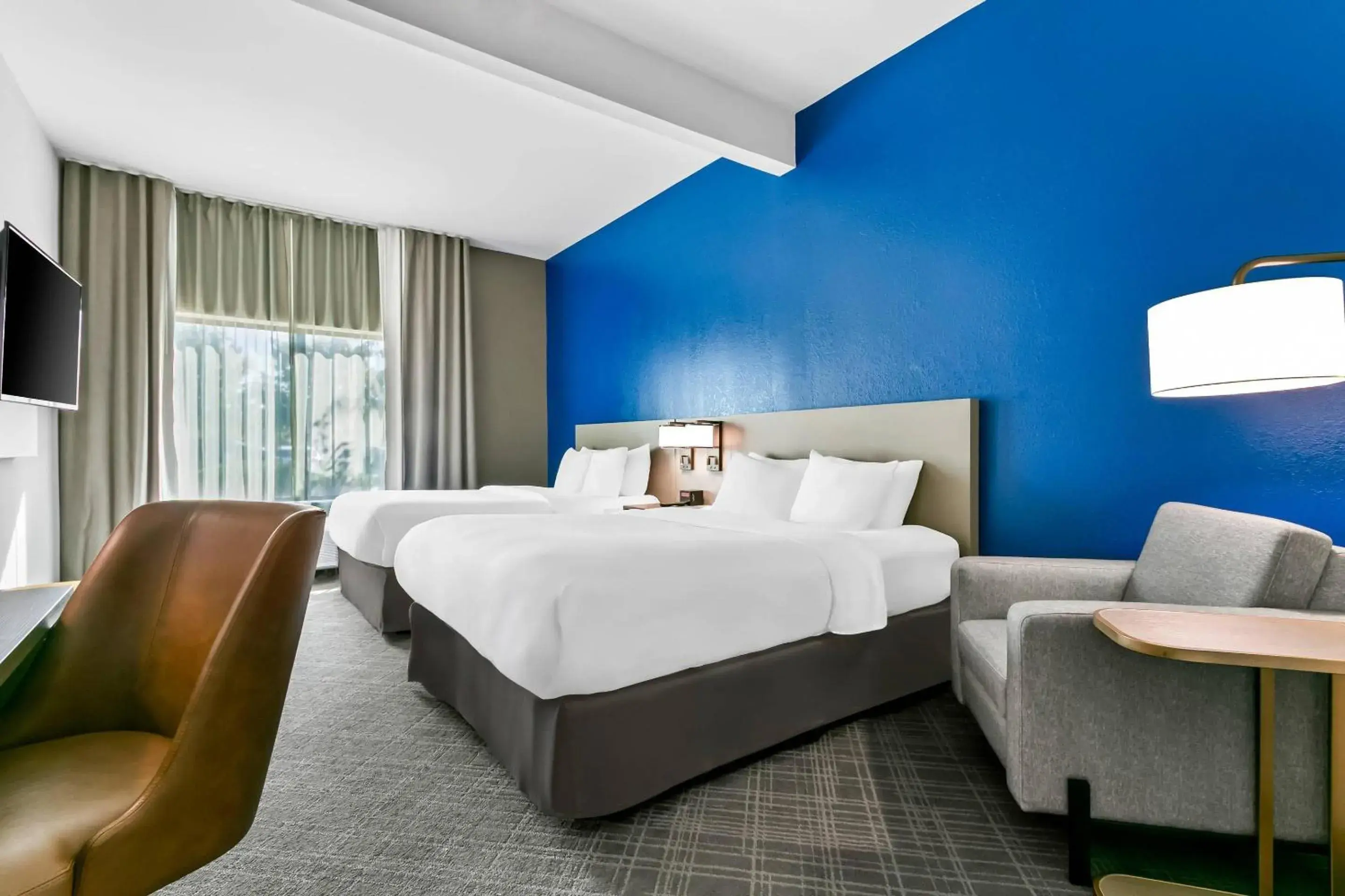 Standard Queen Room with Two Queen Beds - Non-Smoking in Comfort Inn & Suites Grand Blanc-Flint Standard Queen Room with Two Queen Beds - Non-Smoking in Comfort Inn & Suites Grand Blanc-Flint