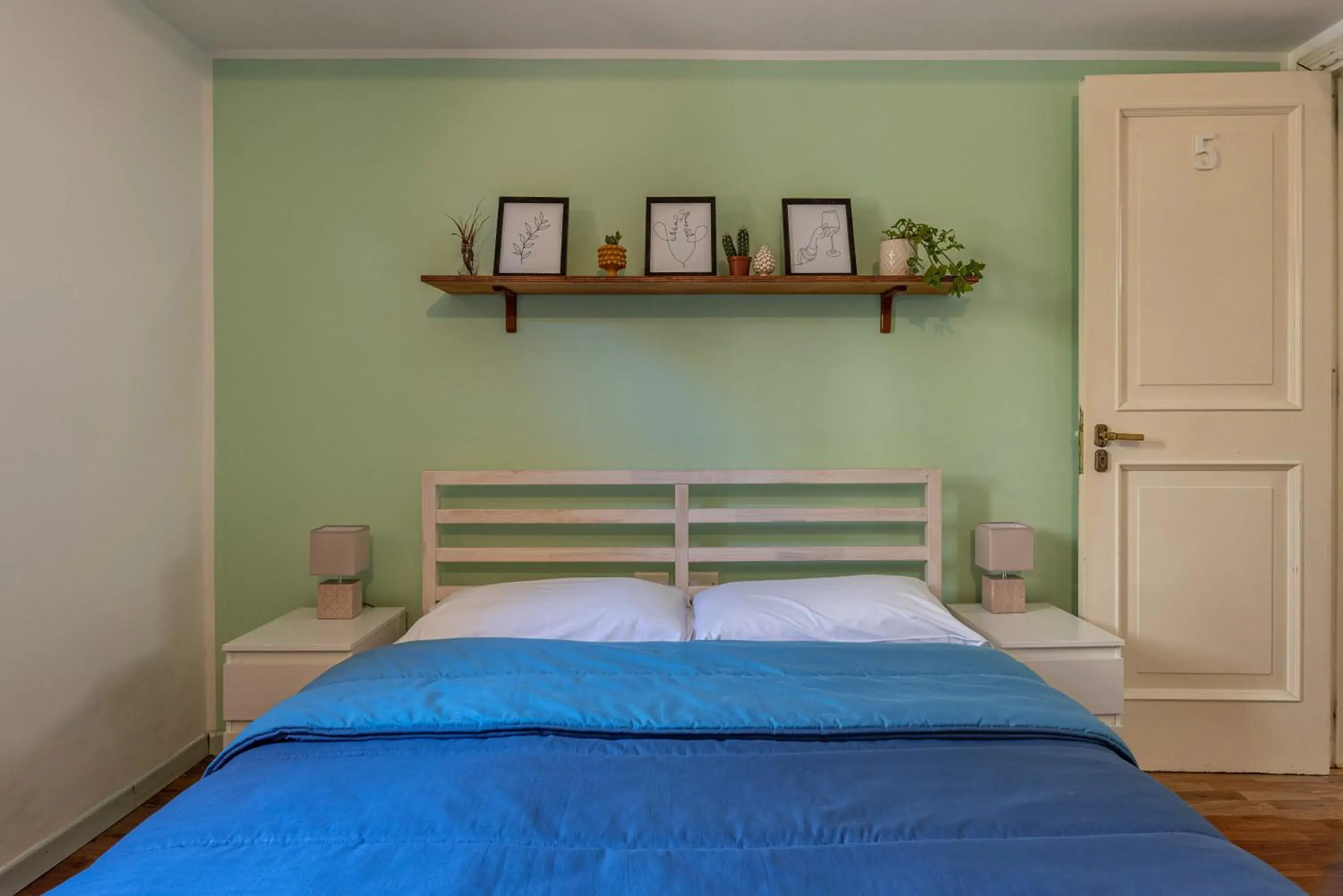 Deluxe Family Room in Bouganville Home Mondello Deluxe Family Room in Bouganville Home Mondello