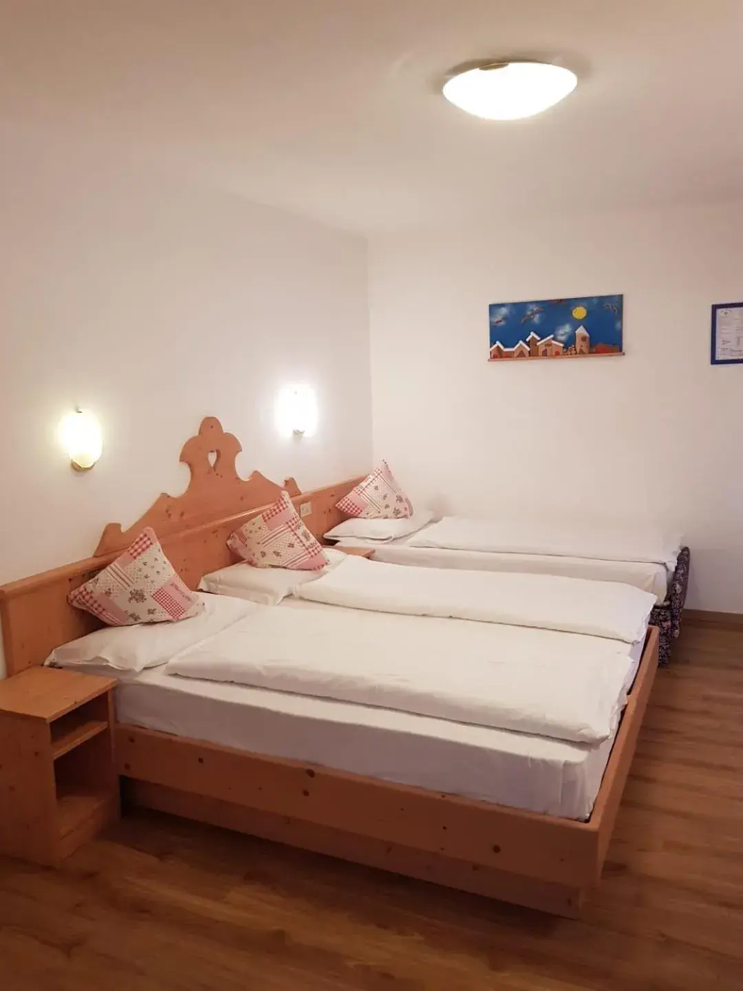 Triple Room with Mountain View in Villa Adria B&B Triple Room with Mountain View in Villa Adria B&B