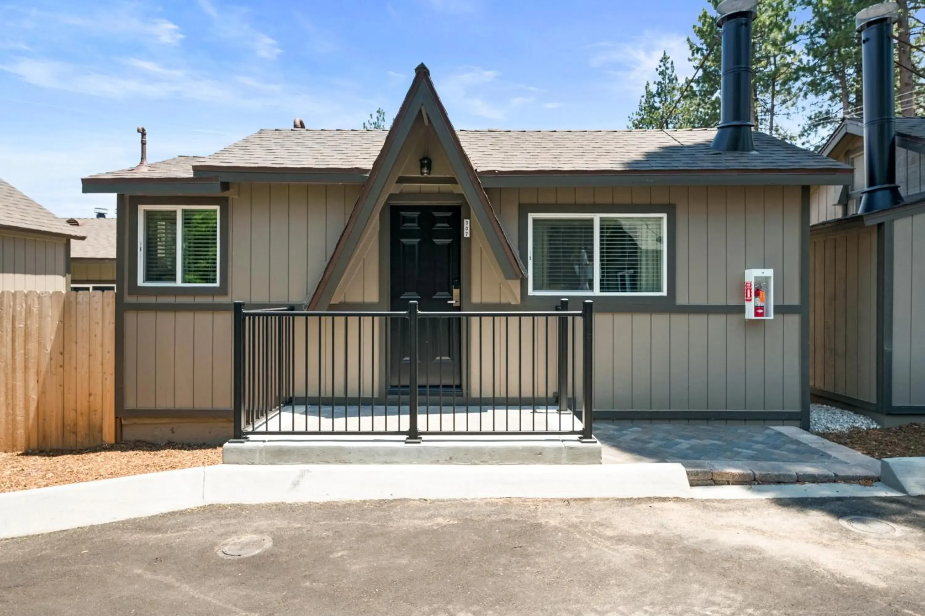 Deluxe Queen Studio in Big Bear Frontier Deluxe Queen Studio in Big Bear Frontier