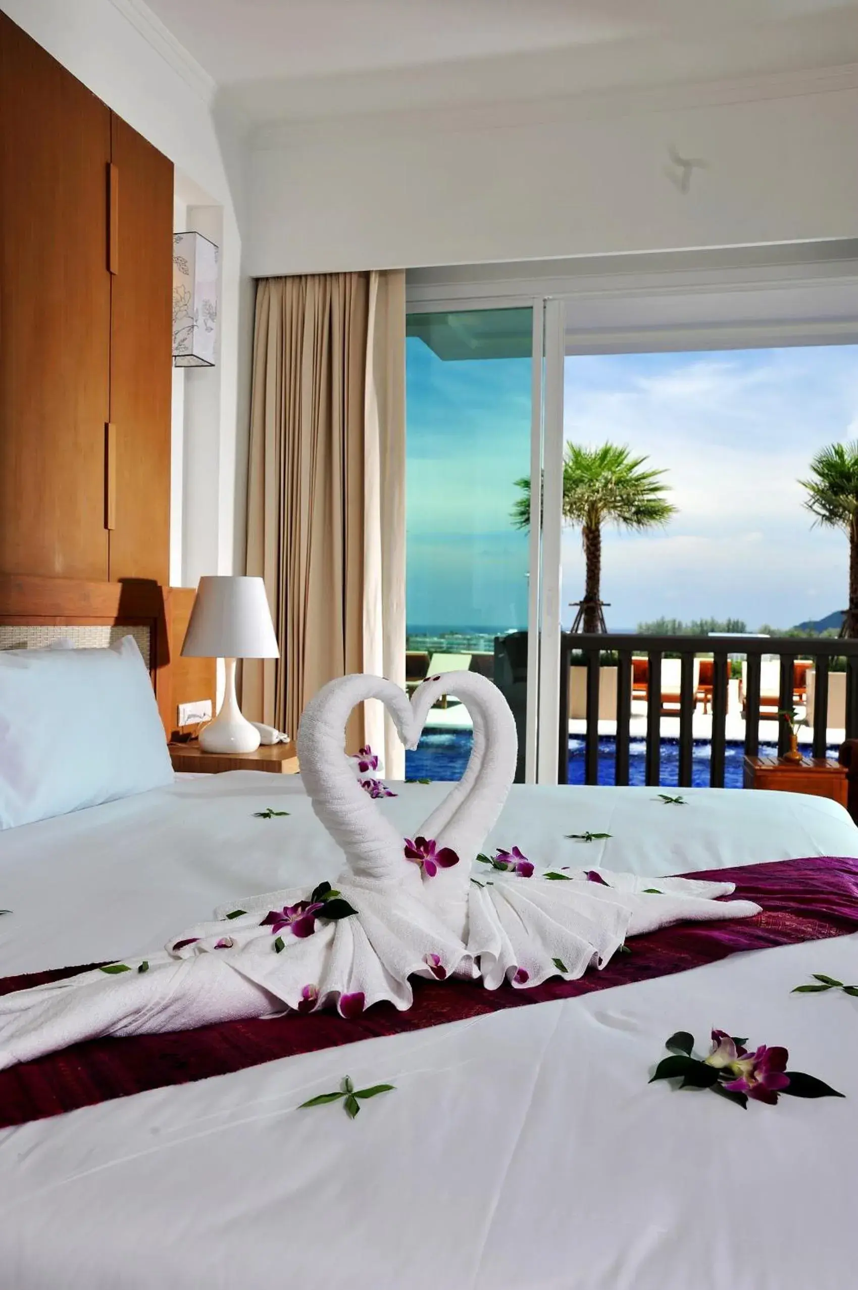 Deluxe Double or Twin Room with Pool Access in Princess Seaview Resort & Spa - SHA Plus Deluxe Double or Twin Room with Pool Access in Princess Seaview Resort & Spa - SHA Plus