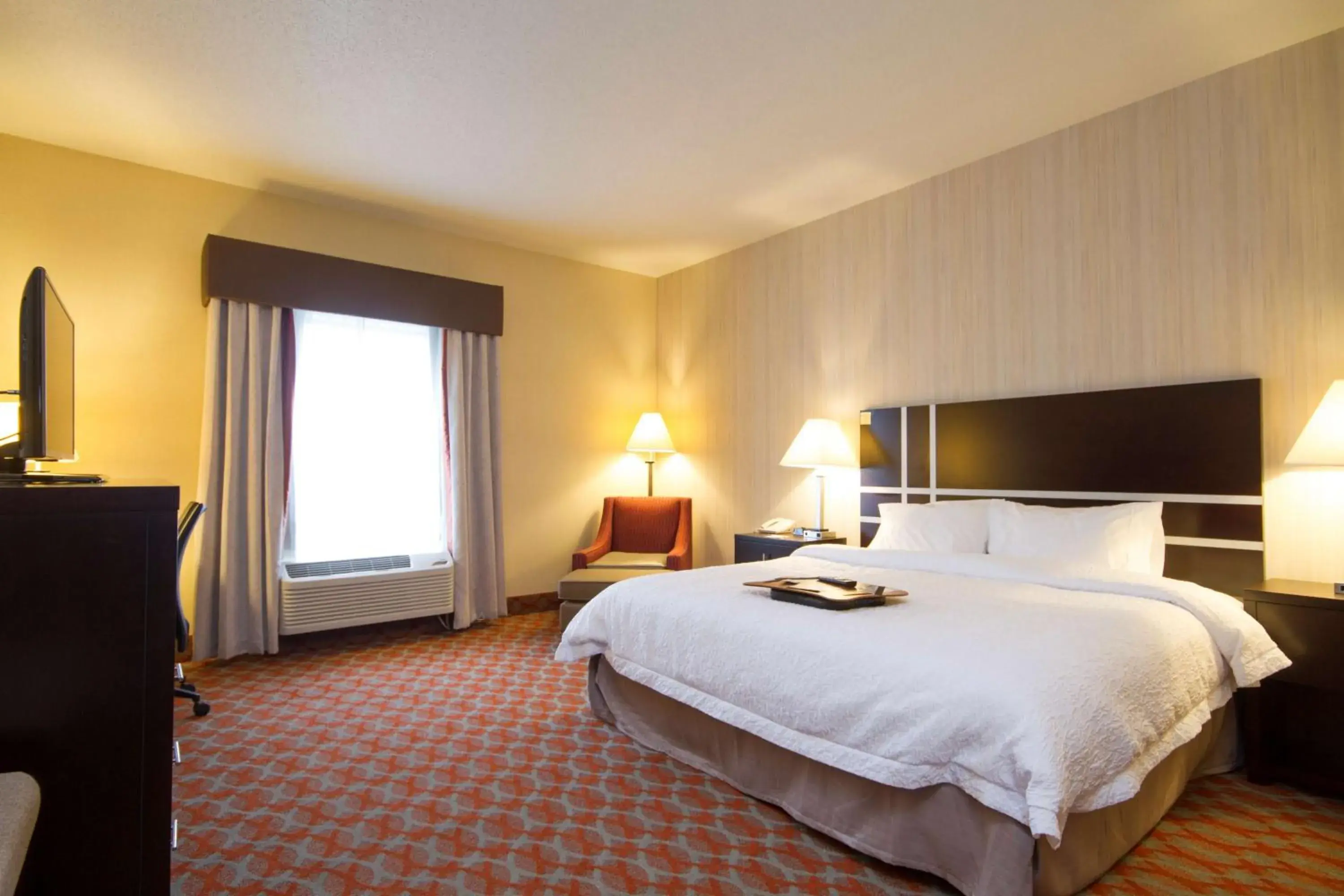King Room with King Bed - Non-Smoking in Hampton Inn Marshall King Room with King Bed - Non-Smoking in Hampton Inn Marshall