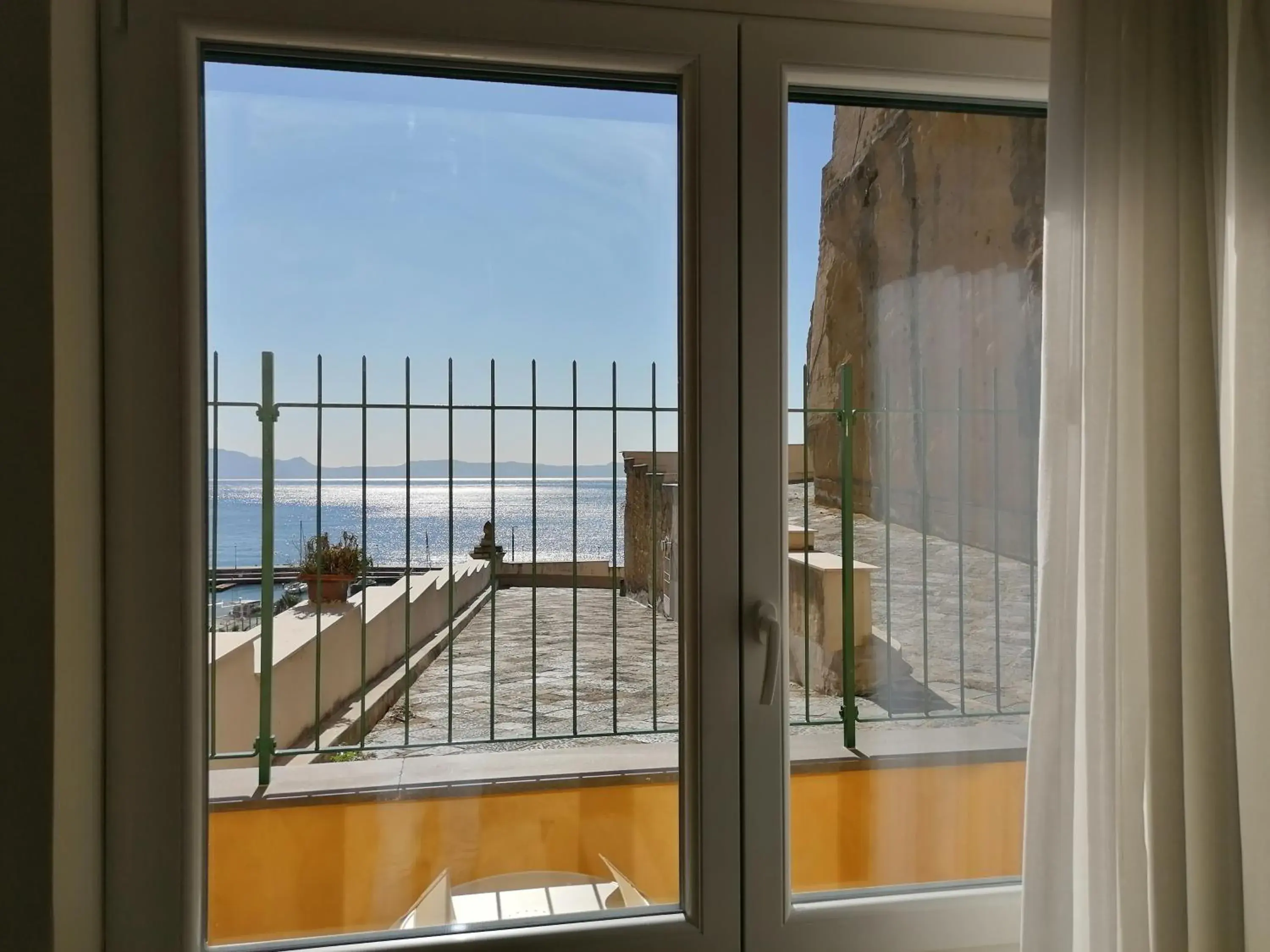 Deluxe Double Room with Sea View in Napoli d'Amare B&B Deluxe Double Room with Sea View in Napoli d'Amare B&B