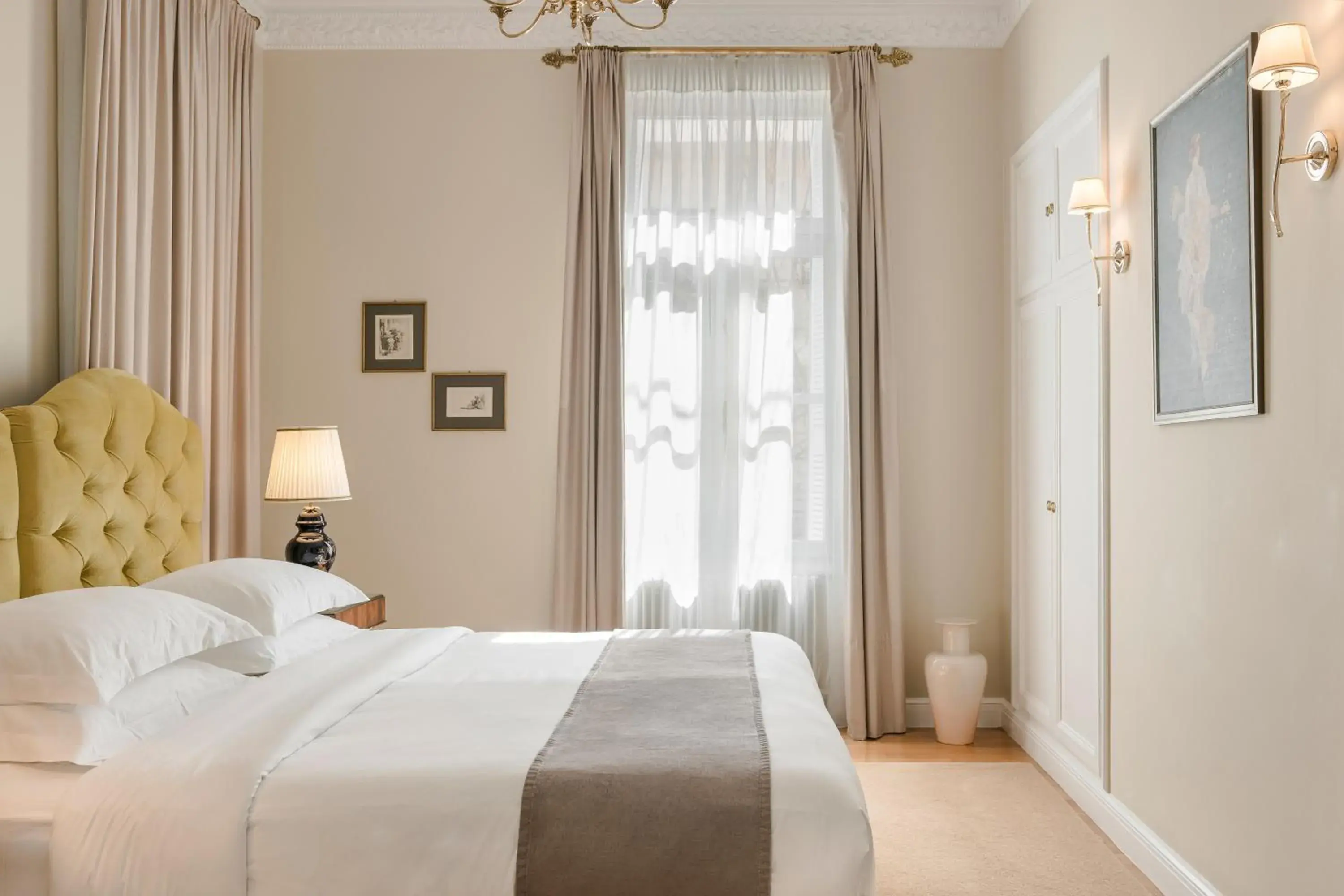 Friends & Family 2 bedroom 3 bathroom Suite in Noble Suites Friends & Family 2 bedroom 3 bathroom Suite in Noble Suites