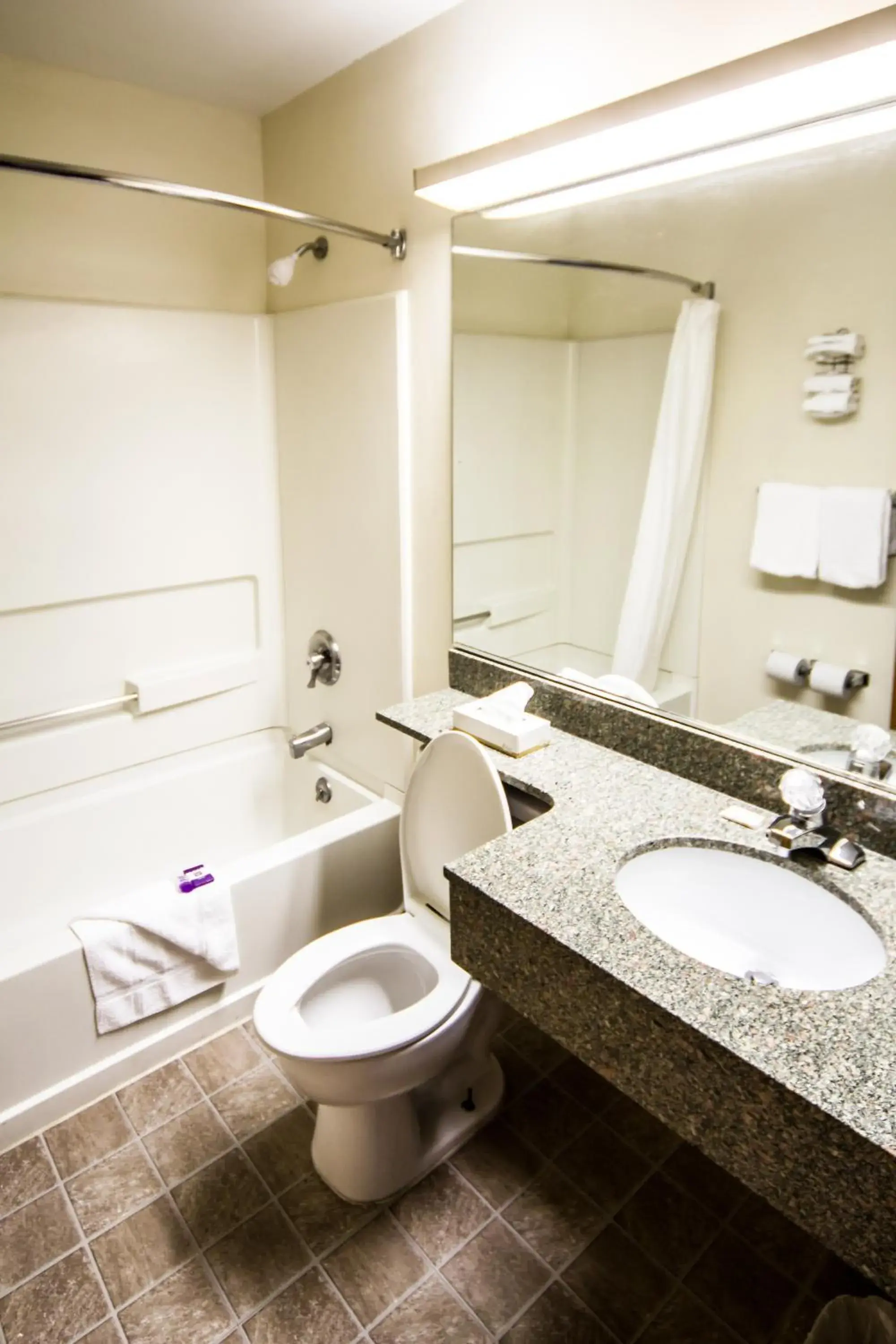 Queen Room - Smoking in Knights Inn Allentown Queen Room - Smoking in Knights Inn Allentown