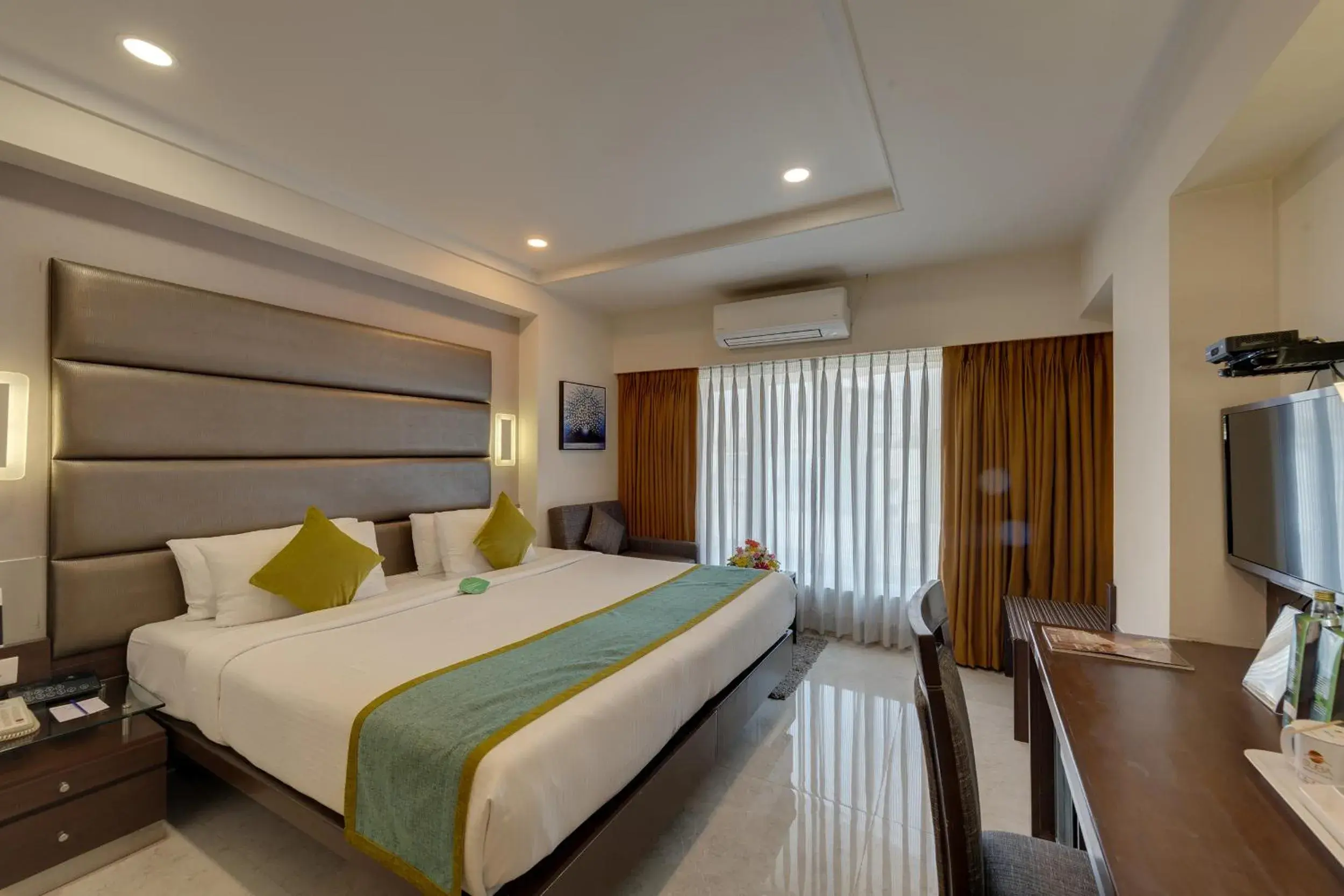 Deluxe Double or Twin Room with 10% off on laundry and ala carte - single occupancy in Hotel Suba Galaxy Mumbai Deluxe Double or Twin Room with 10% off on laundry and ala carte - single occupancy in Hotel Suba Galaxy Mumbai