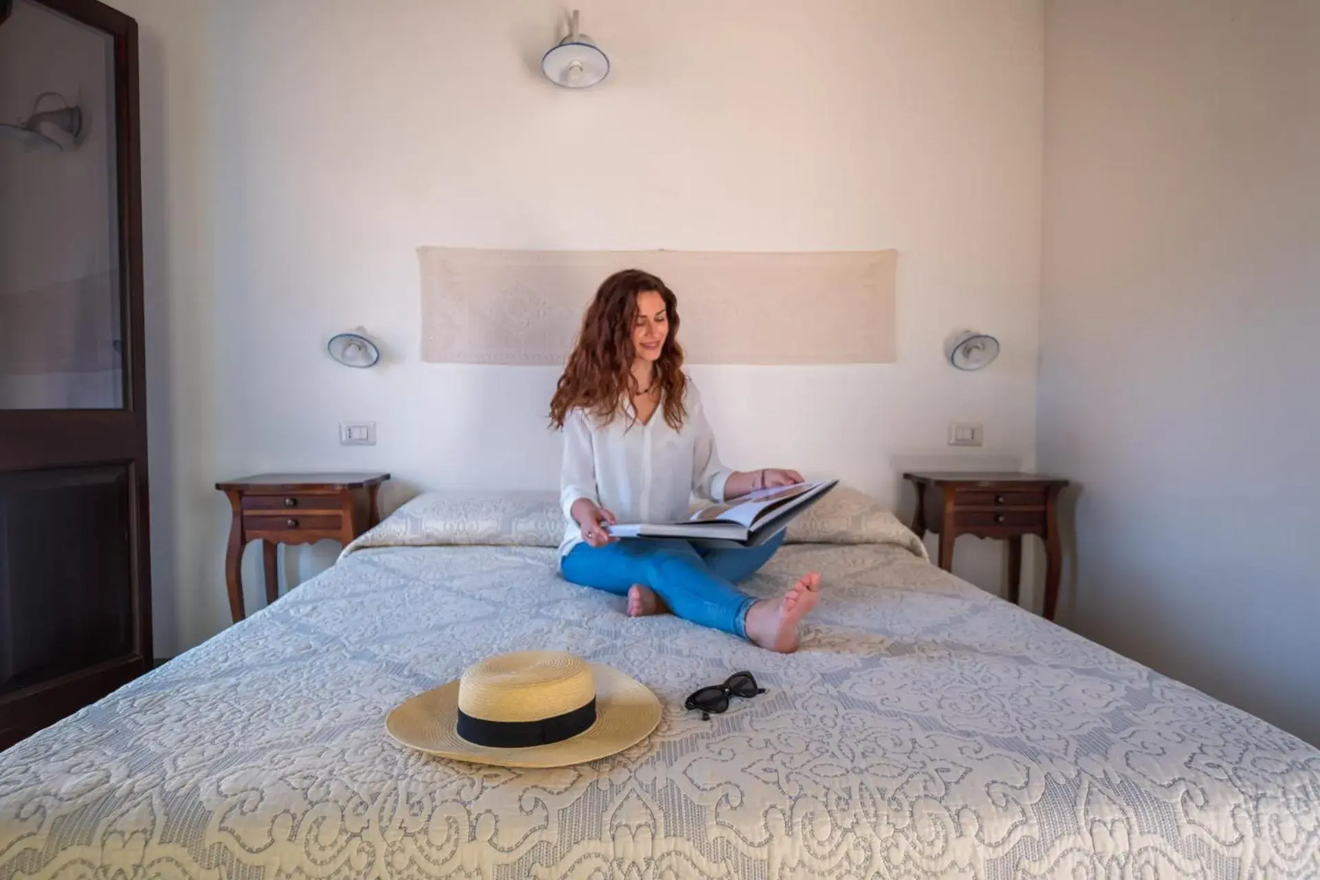 Superior Double Room in Ghivine Albergo Diffuso Superior Double Room in Ghivine Albergo Diffuso