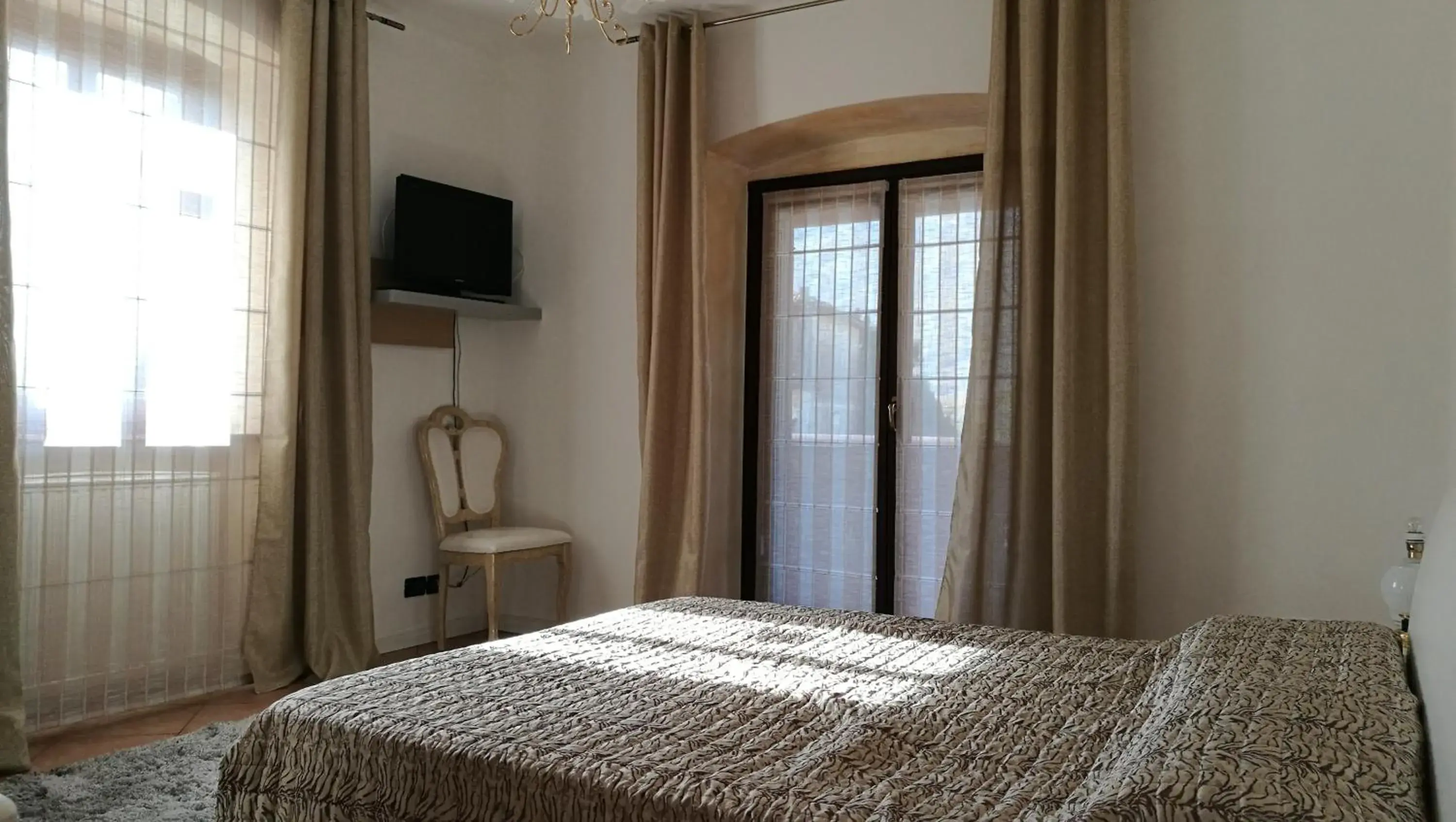 Double Room with Spa Bath - single occupancy in Le Cicogne Double Room with Spa Bath - single occupancy in Le Cicogne