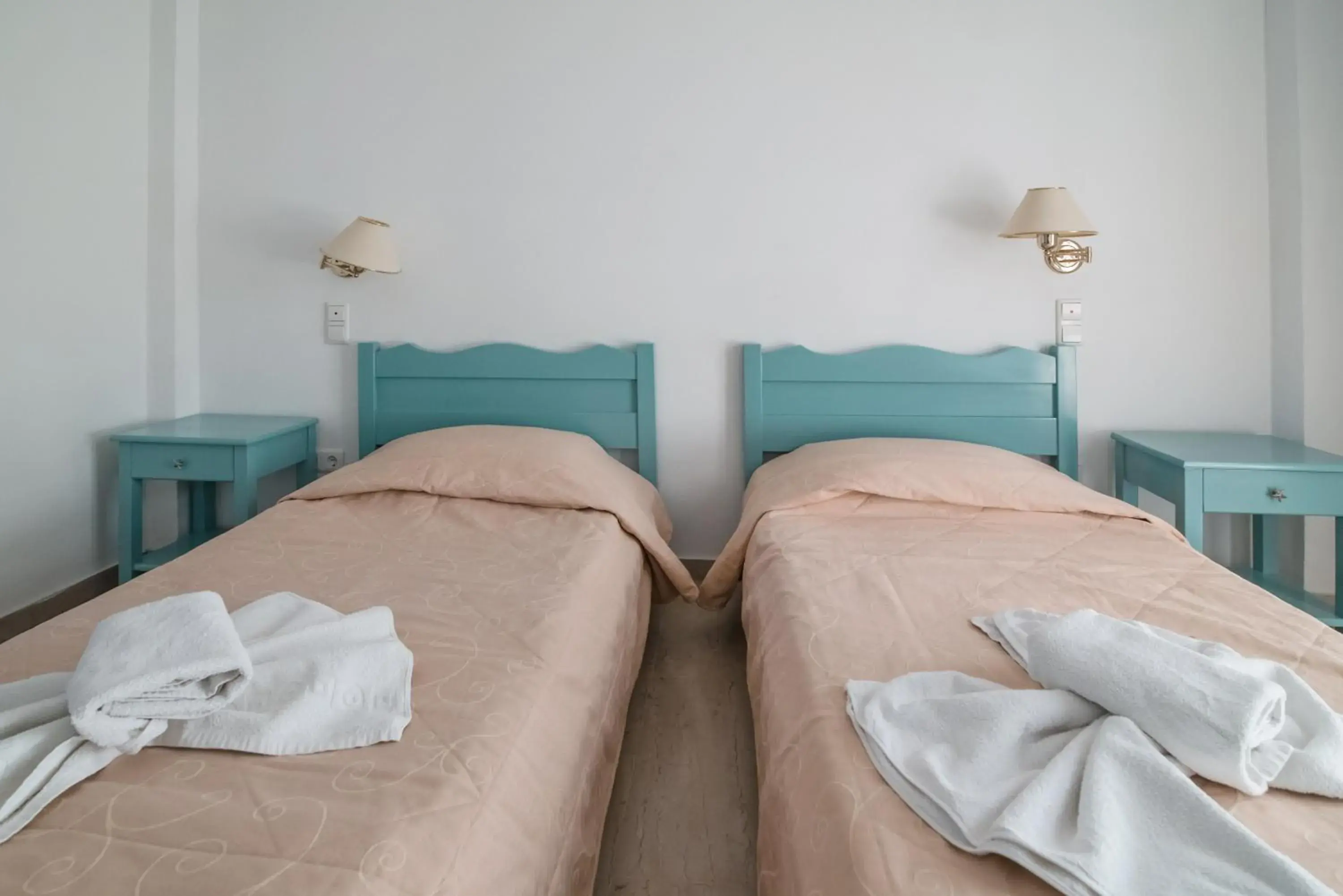 Double or Twin Room in Kymata Hotel Double or Twin Room in Kymata Hotel