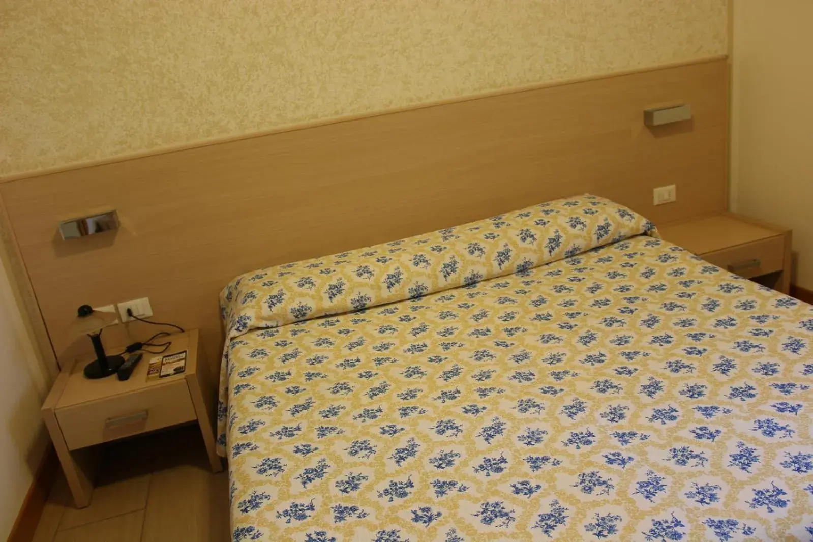 Superior Quadruple Room with Kitchenette - Annex in Hotel Ristorante Cigno - Camere and Aparthotel Superior Quadruple Room with Kitchenette - Annex in Hotel Ristorante Cigno - Camere and Aparthotel