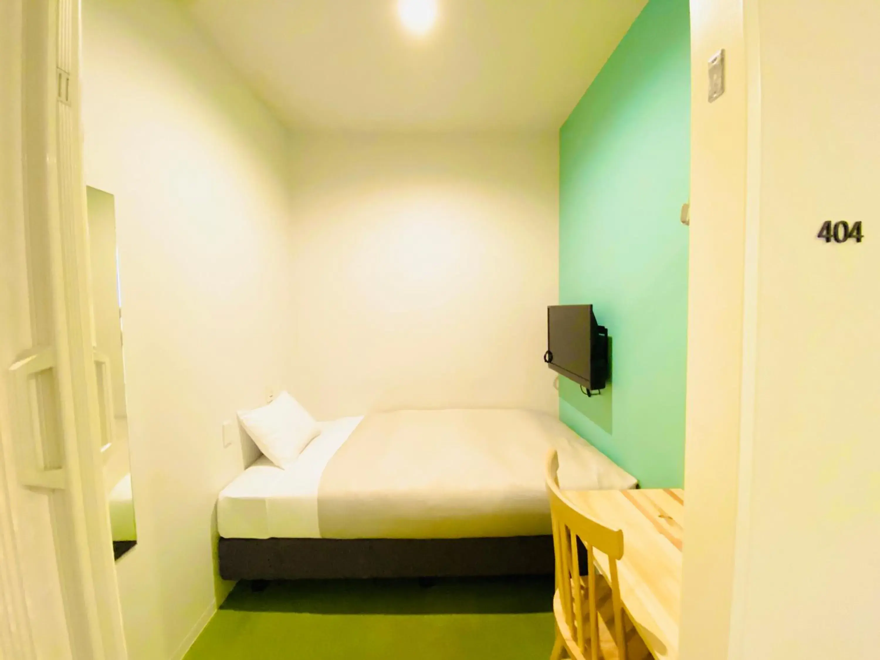 Standard Single Room with Shared Shower and Toilet - Male Only in Hostel ilfaro Kurume Standard Single Room with Shared Shower and Toilet - Male Only in Hostel ilfaro Kurume