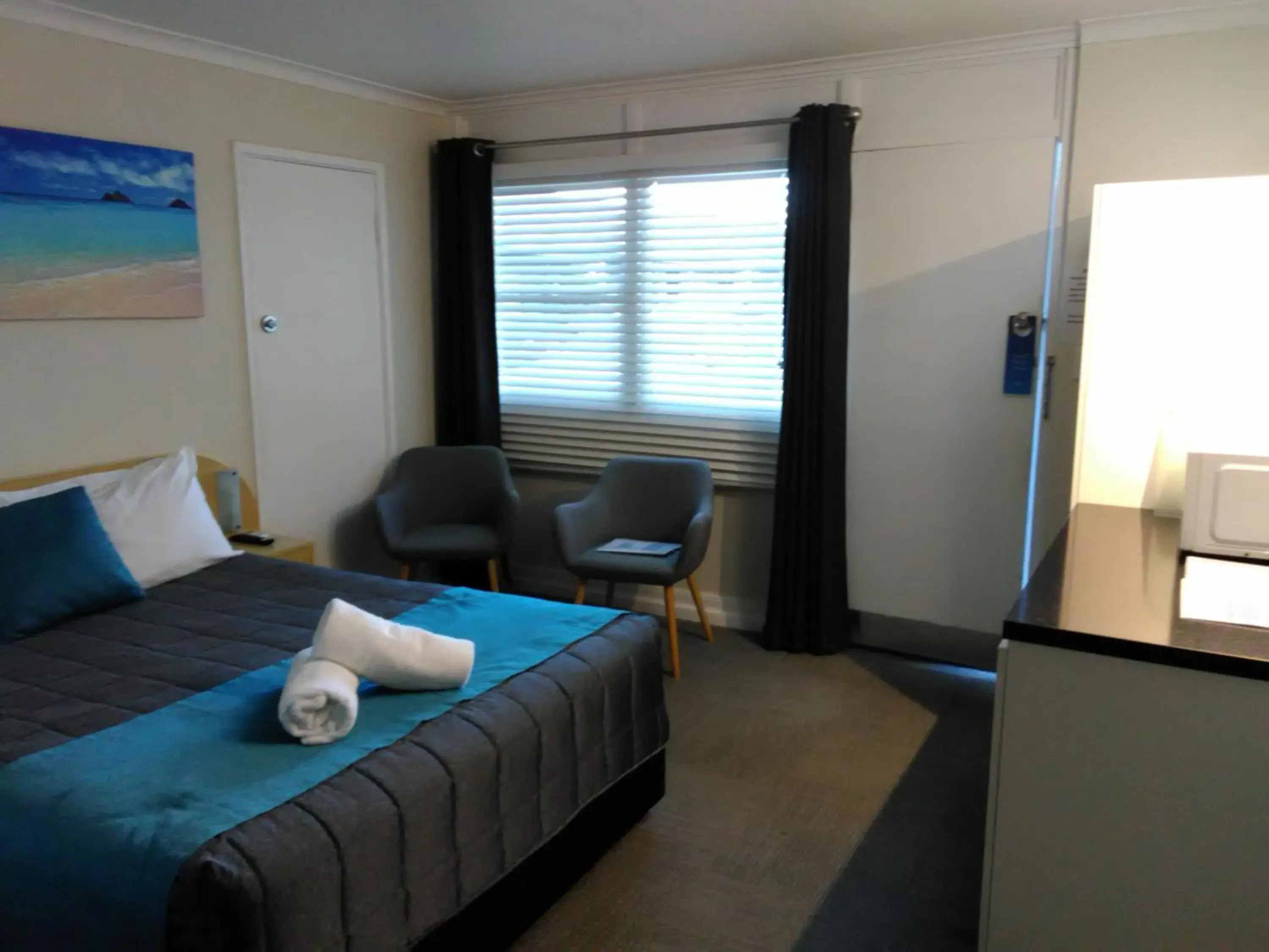 Standard Queen Room in Caravilla Motor Inn Standard Queen Room in Caravilla Motor Inn