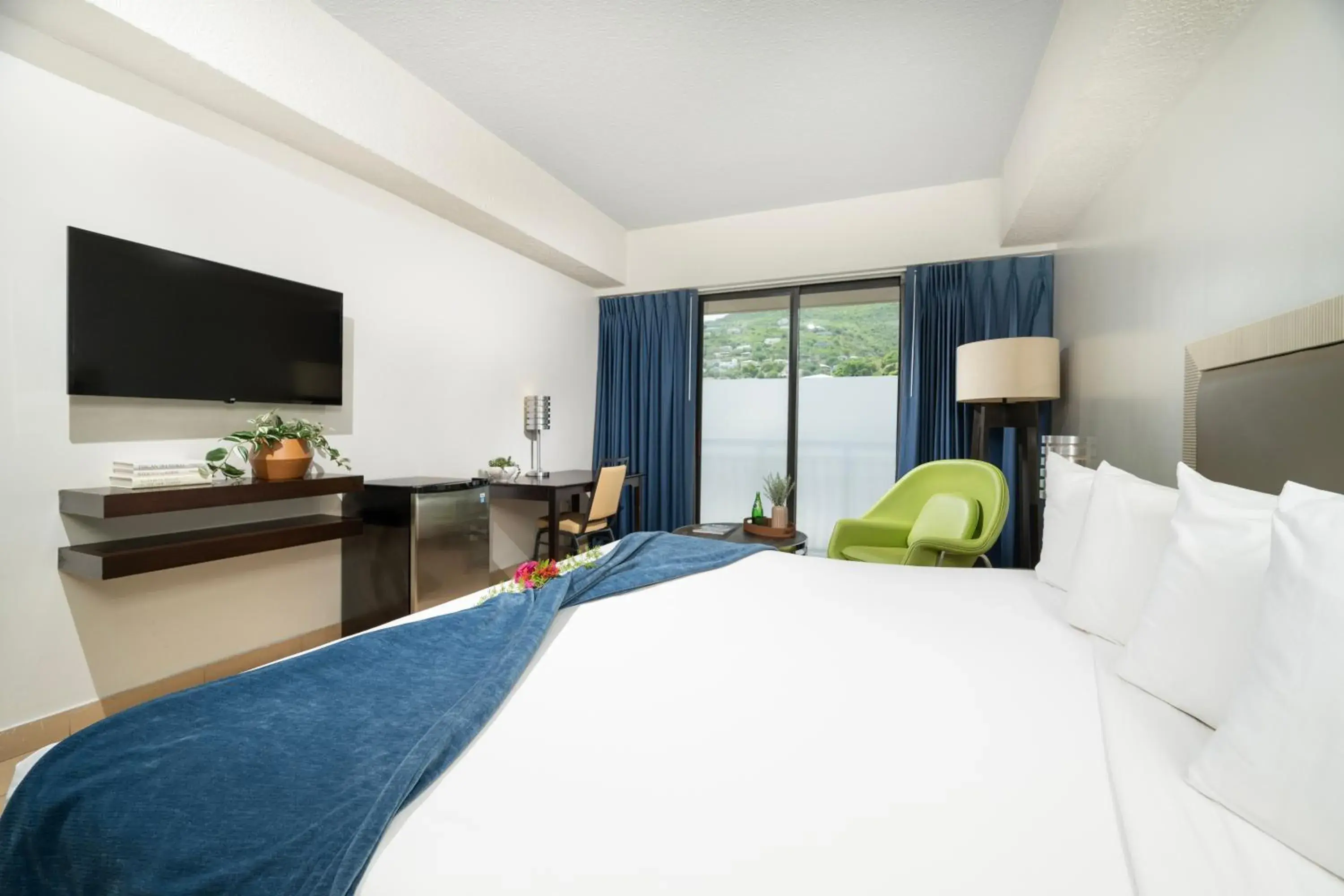 King Room in Windward Passage Hotel King Room in Windward Passage Hotel