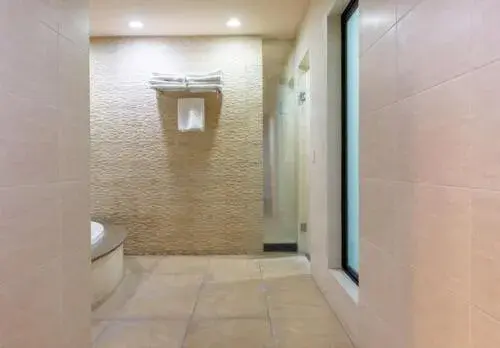 Suite with Hot Tub in Hotel Flamingo Inn Suite with Hot Tub in Hotel Flamingo Inn