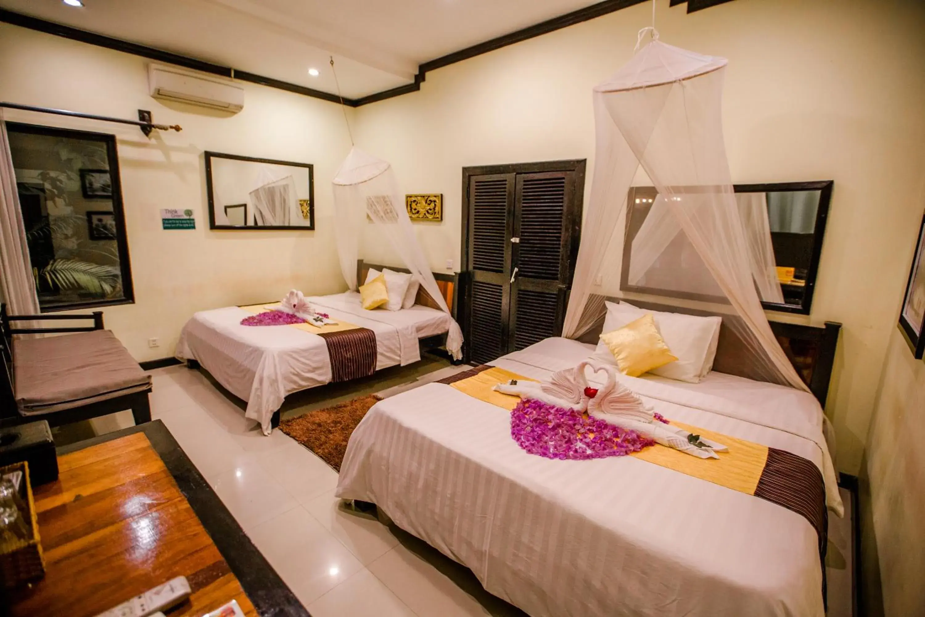 Deluxe Twin Room - single occupancy - Free Pickup in The Sanctuary Villa Battambang Deluxe Twin Room - single occupancy - Free Pickup in The Sanctuary Villa Battambang
