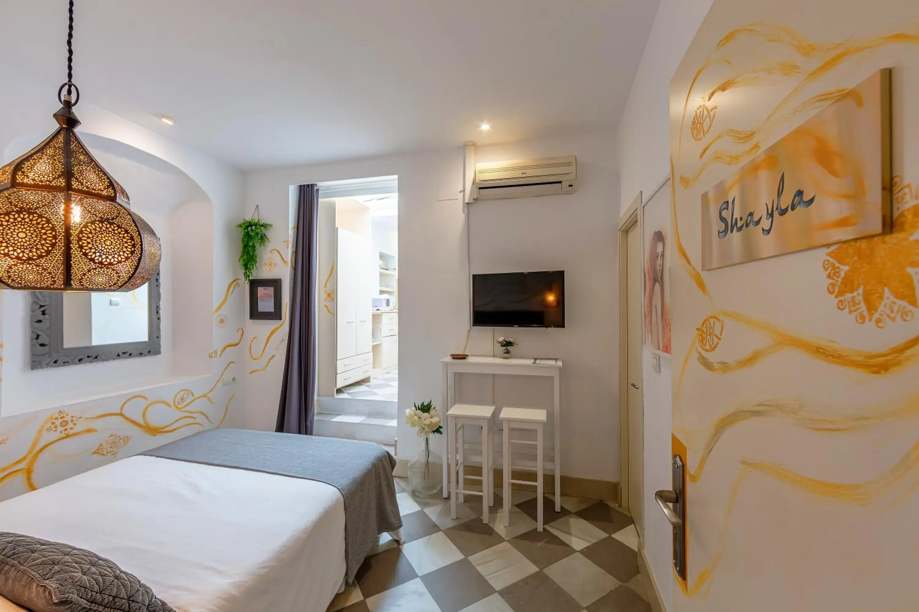 Interior Suite in La Casa de la Favorita Interior Suite in La Casa de la Favorita