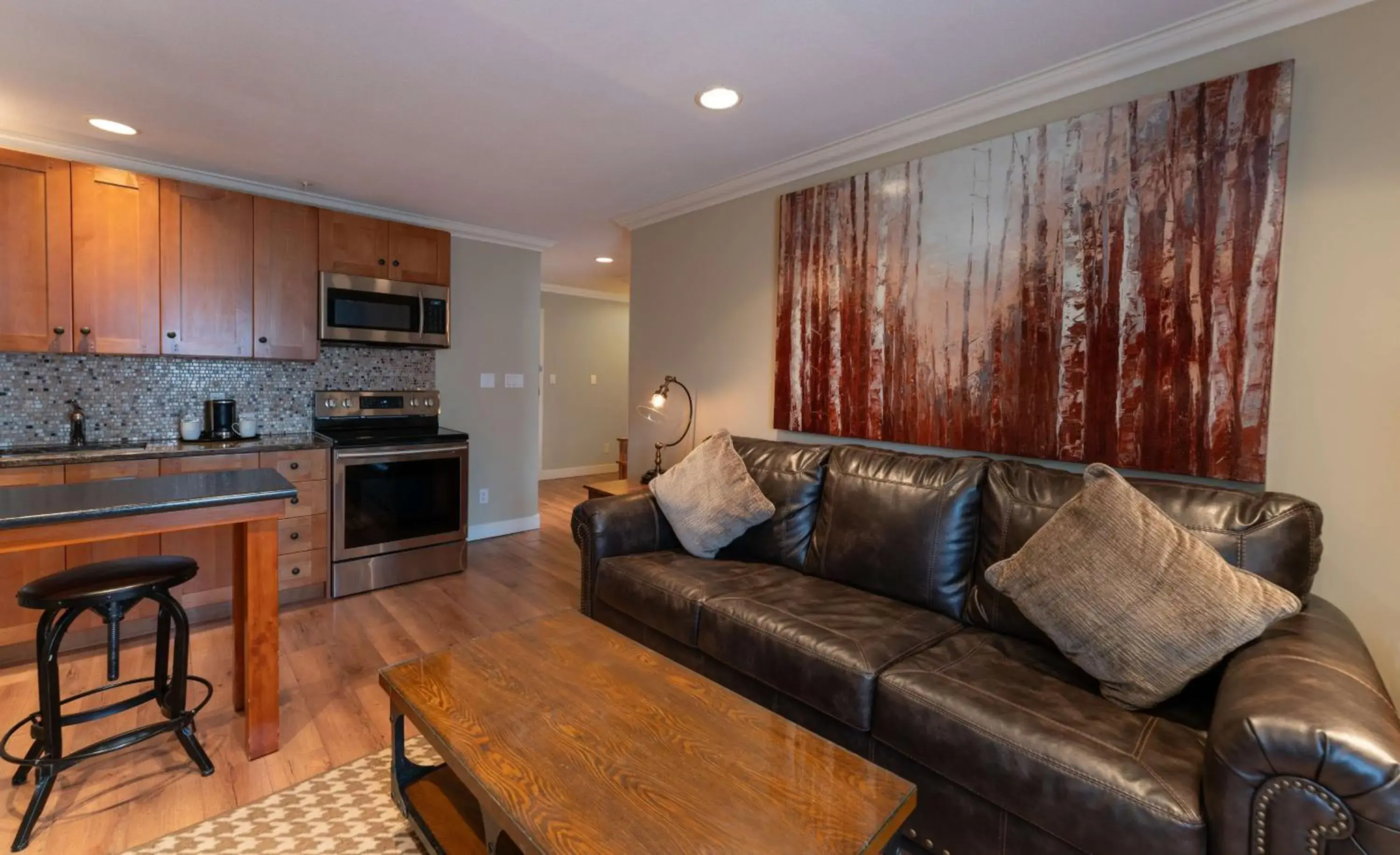 One Bedroom King Suite with Kitchen in Prestige Hudson Bay Lodge & Conference Centre, WorldHotels Crafted Collection One Bedroom King Suite with Kitchen in Prestige Hudson Bay Lodge & Conference Centre, WorldHotels Crafted Collection