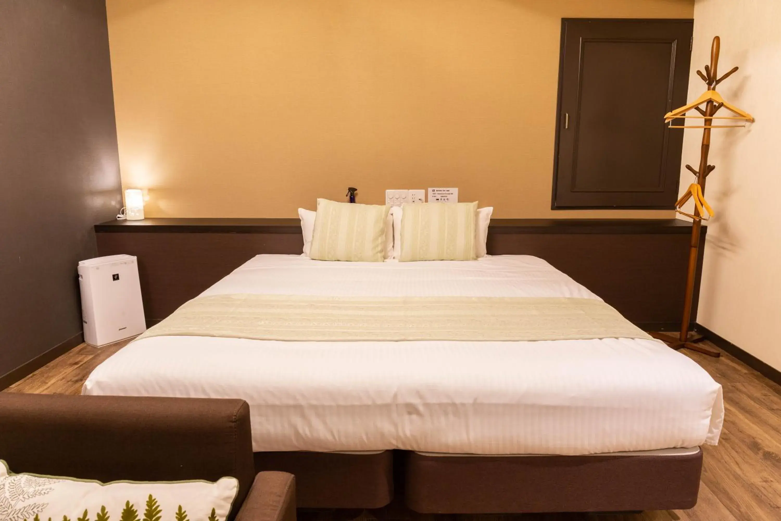 Economy Double Room - Smoking in Nami No Ue Crystal Hotel Economy Double Room - Smoking in Nami No Ue Crystal Hotel