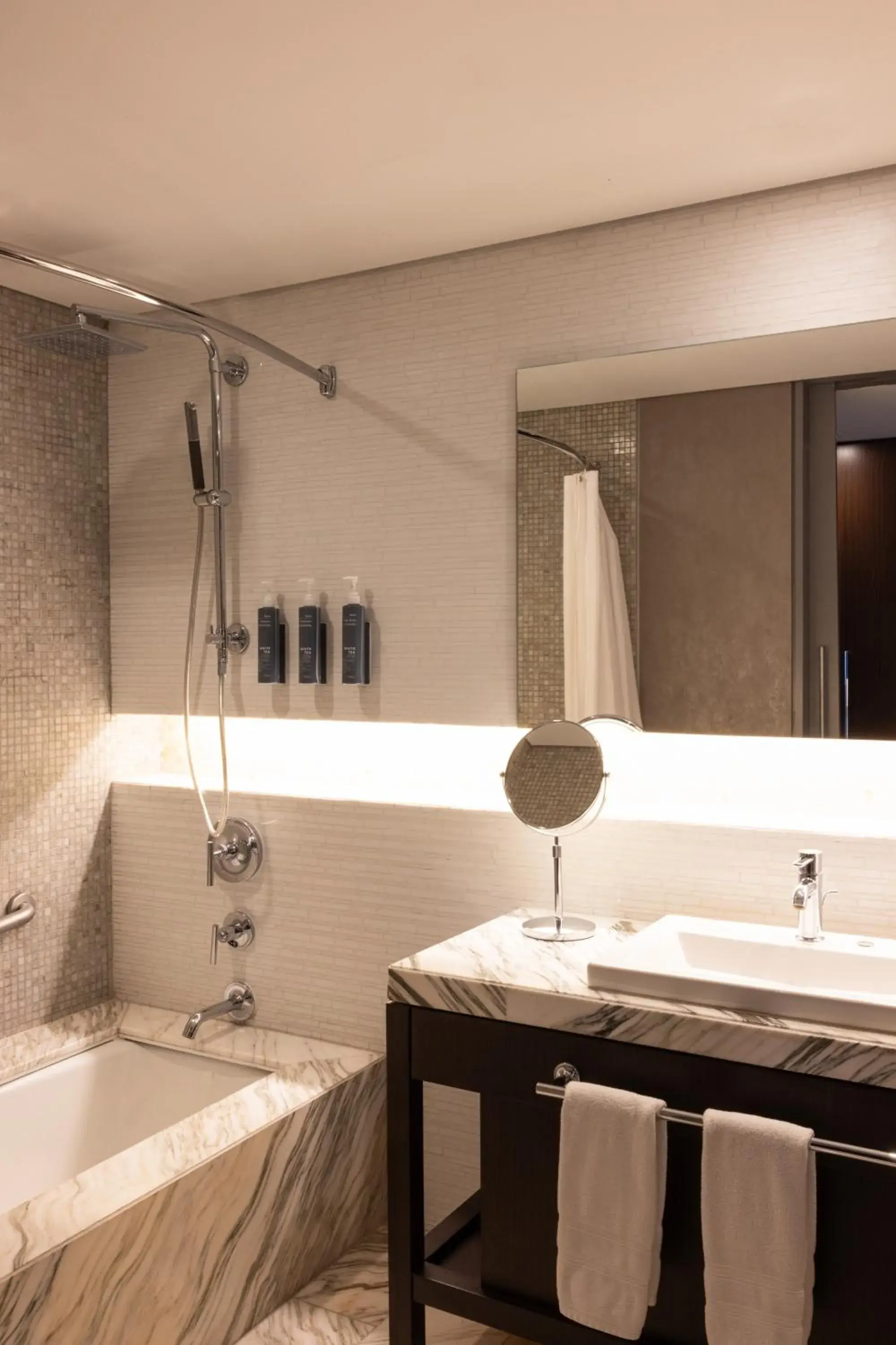 Deluxe 2 Queen Beds, Guest room, 2 Double, City view in The Westin Guadalajara Deluxe 2 Queen Beds, Guest room, 2 Double, City view in The Westin Guadalajara