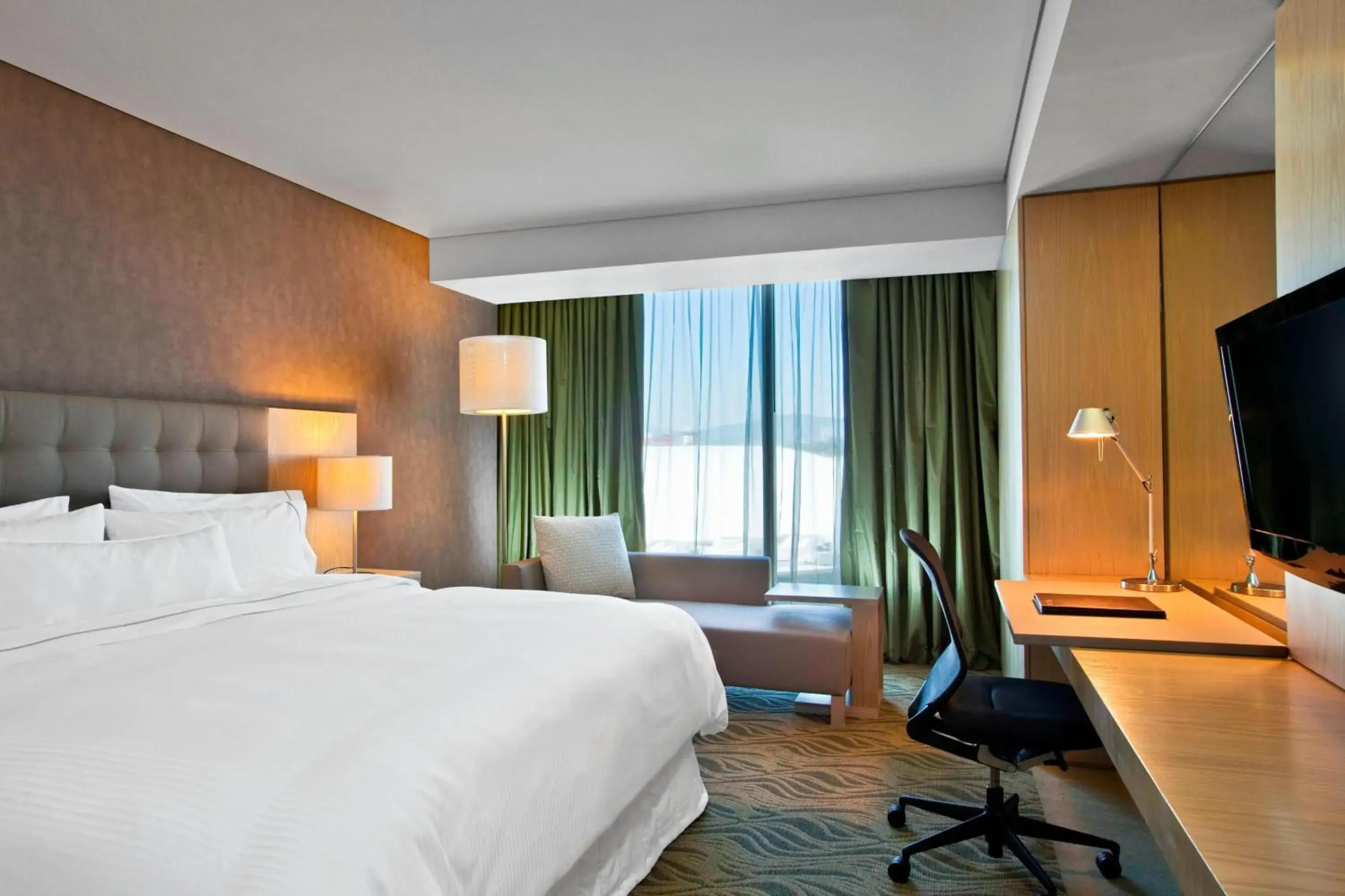 Deluxe 1 King, Guest room, 1 King, City view in The Westin Guadalajara Deluxe 1 King, Guest room, 1 King, City view in The Westin Guadalajara