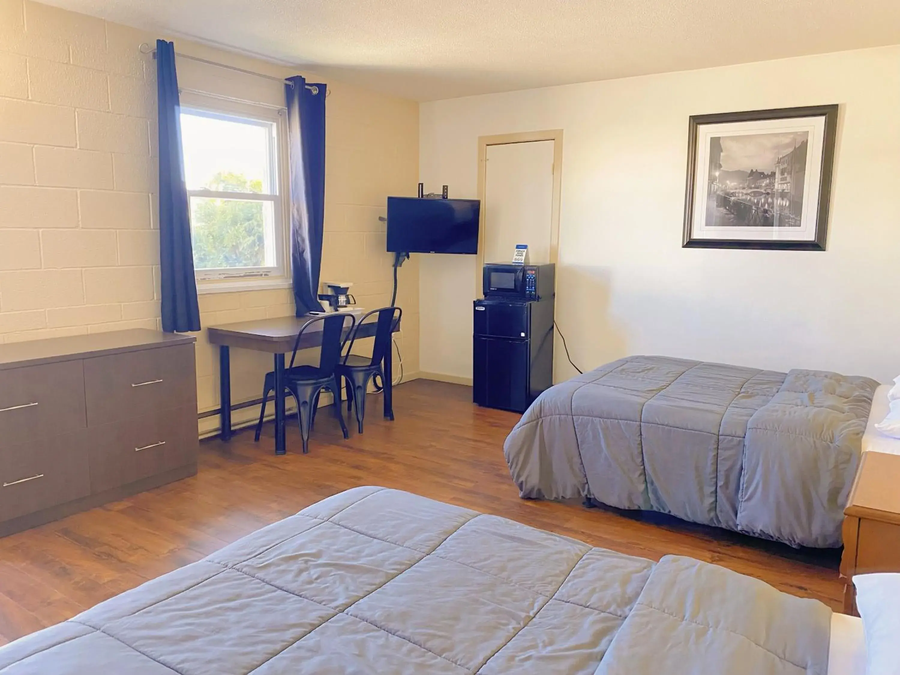 Double Room with Two Double Beds in Motel Grande Ile Double Room with Two Double Beds in Motel Grande Ile