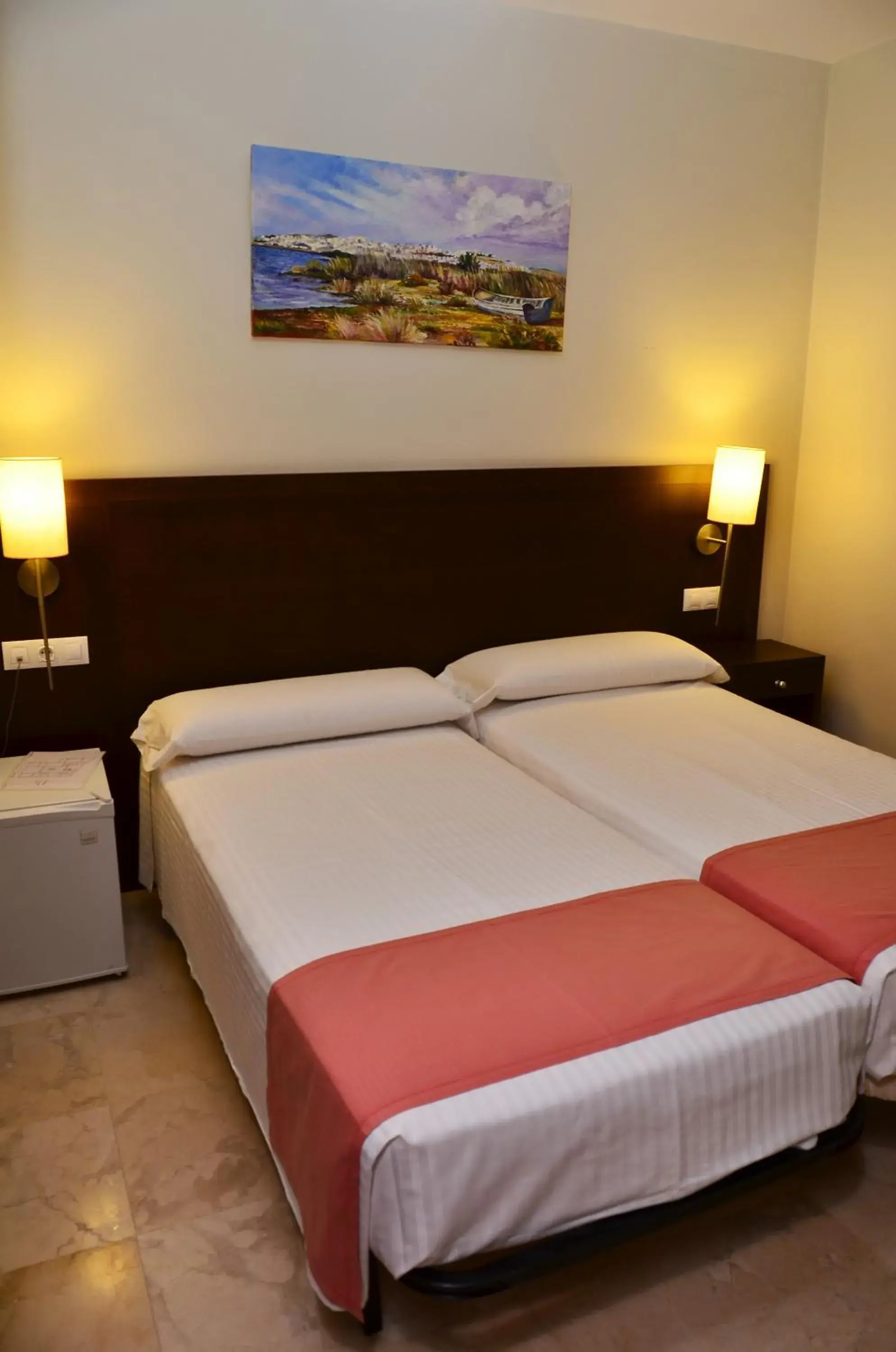 Economy Twin Room in Hostal Al-Andalus Economy Twin Room in Hostal Al-Andalus