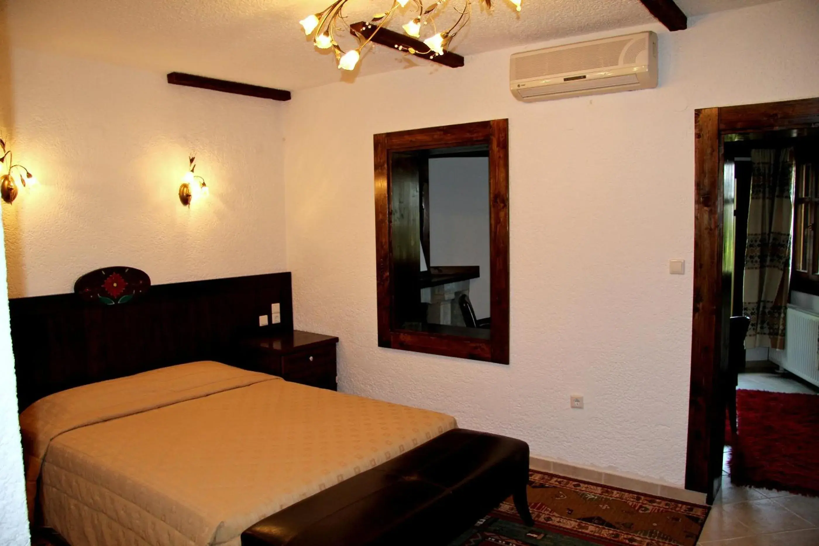 Standard Double or Twin Room with Mountain View in Hotel Taxiarches Standard Double or Twin Room with Mountain View in Hotel Taxiarches