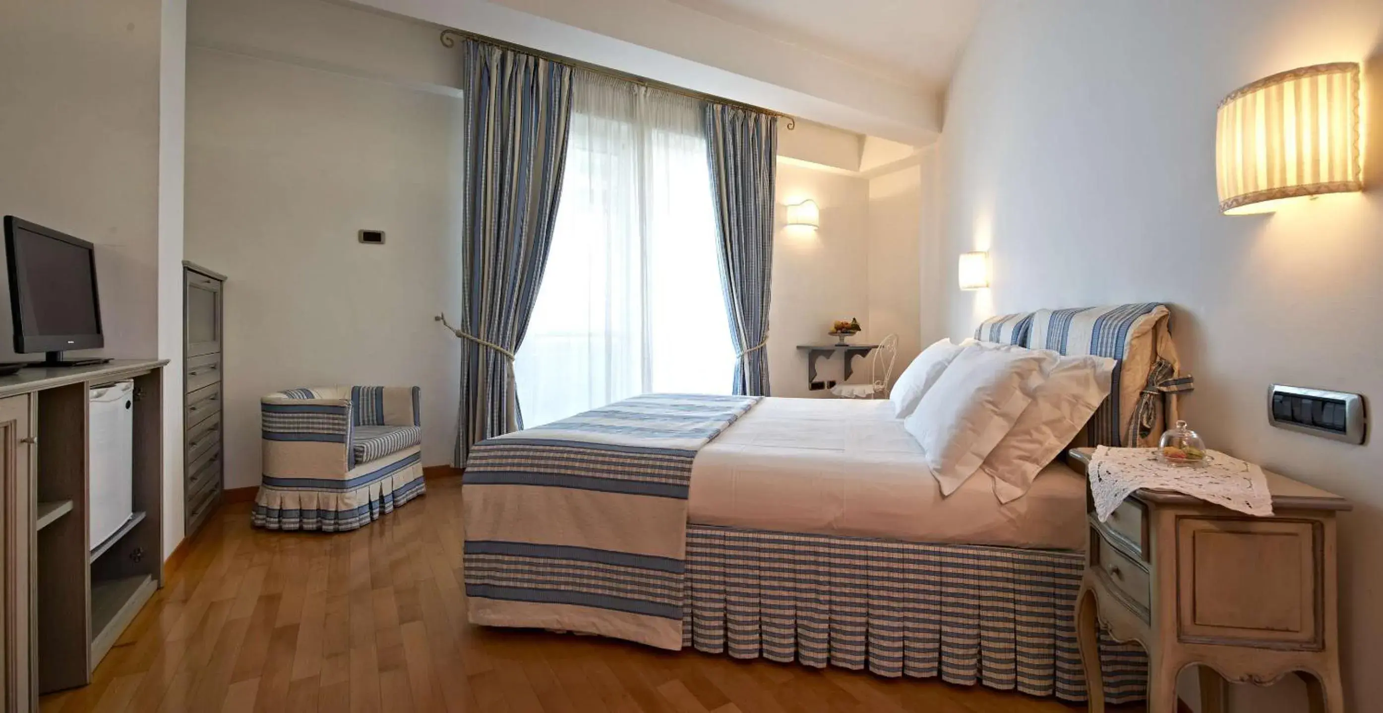 Junior Suite with Sea View - single occupancy in Villa Poseidon -Boutique Hotel- Junior Suite with Sea View - single occupancy in Villa Poseidon -Boutique Hotel-