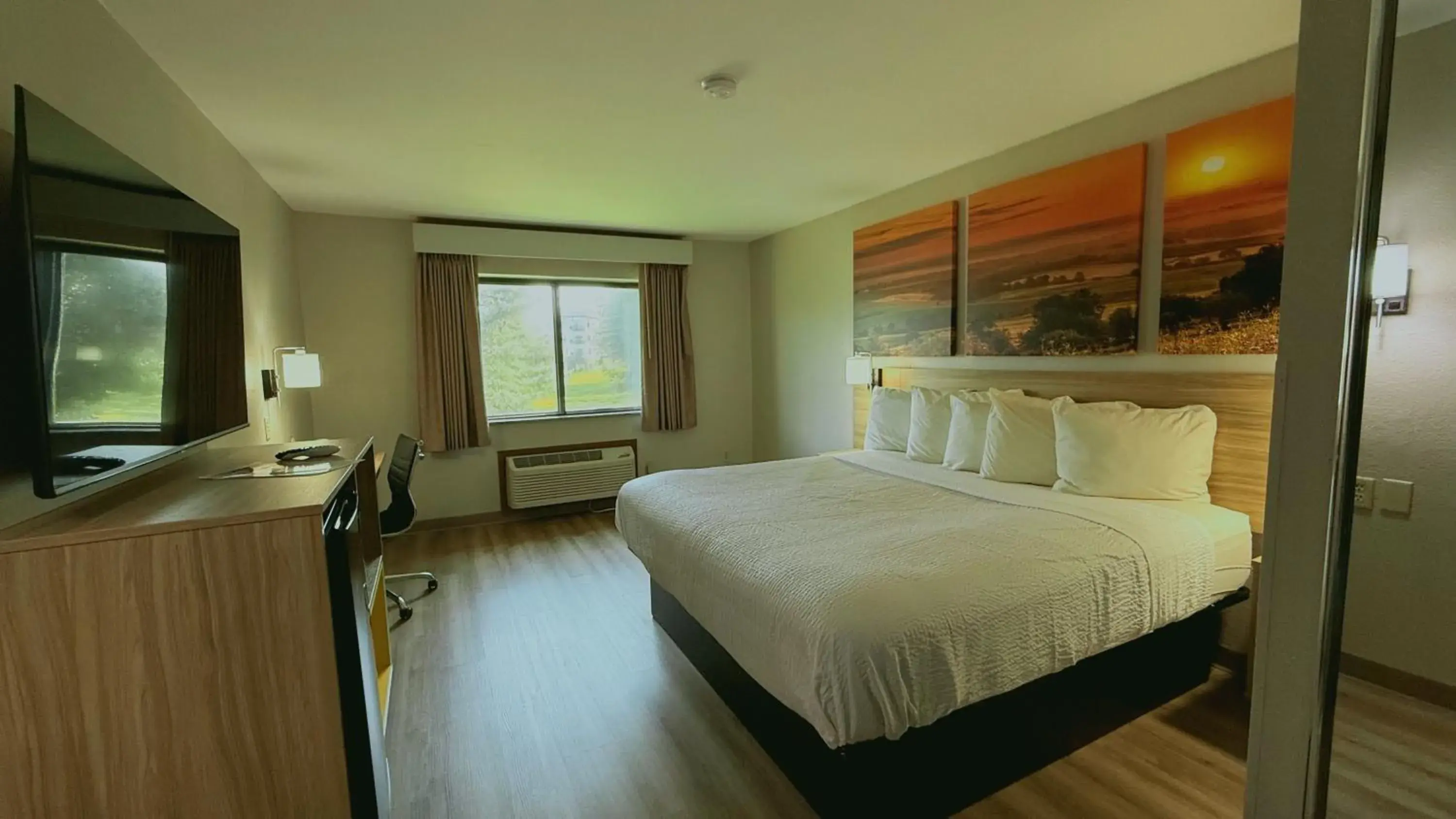 King Room - Non-Smoking in Days Inn by Wyndham Mankato King Room - Non-Smoking in Days Inn by Wyndham Mankato