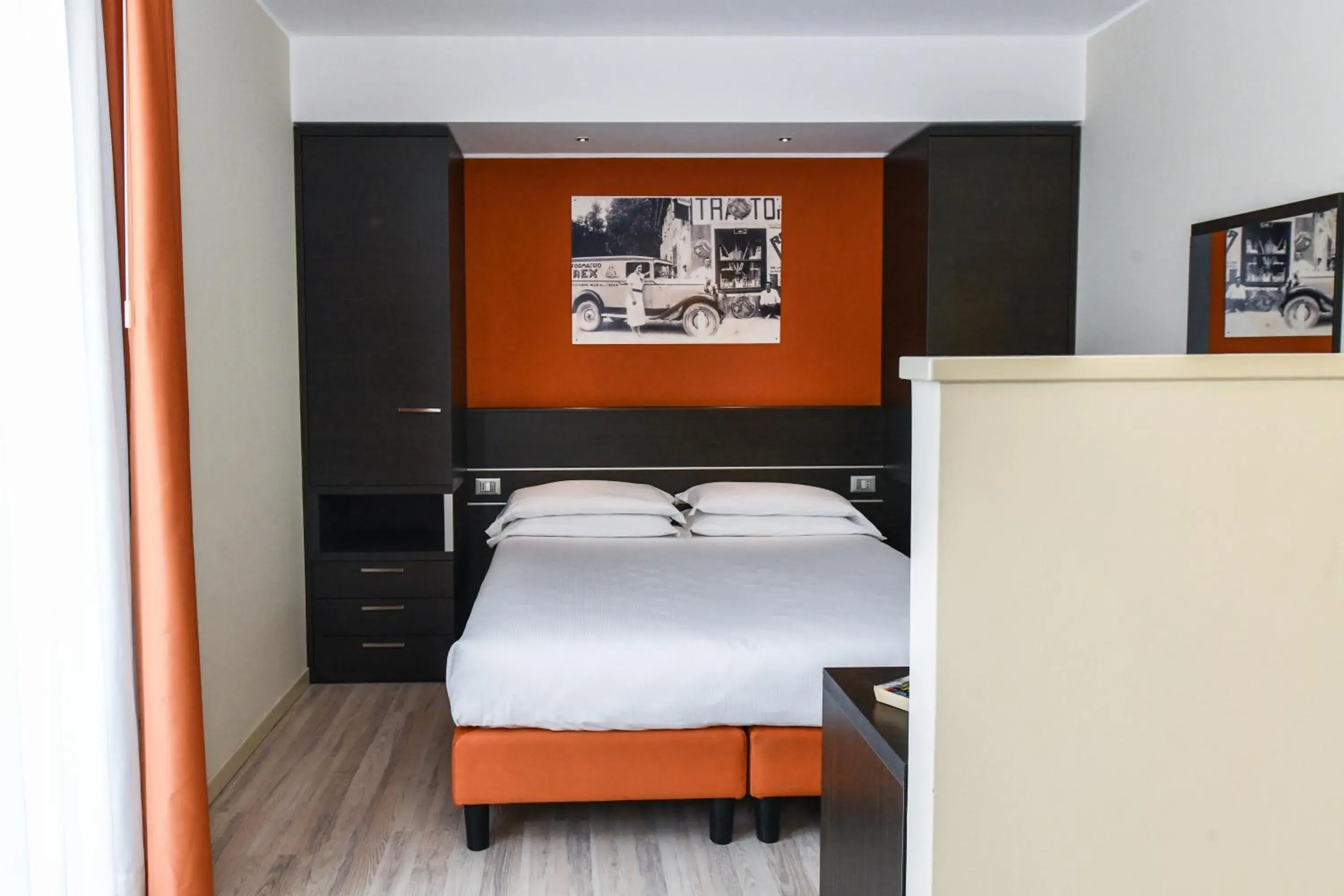 Double or Twin Room with Balcony, Beach Access and Parking in Hotel Vienna Double or Twin Room with Balcony, Beach Access and Parking in Hotel Vienna