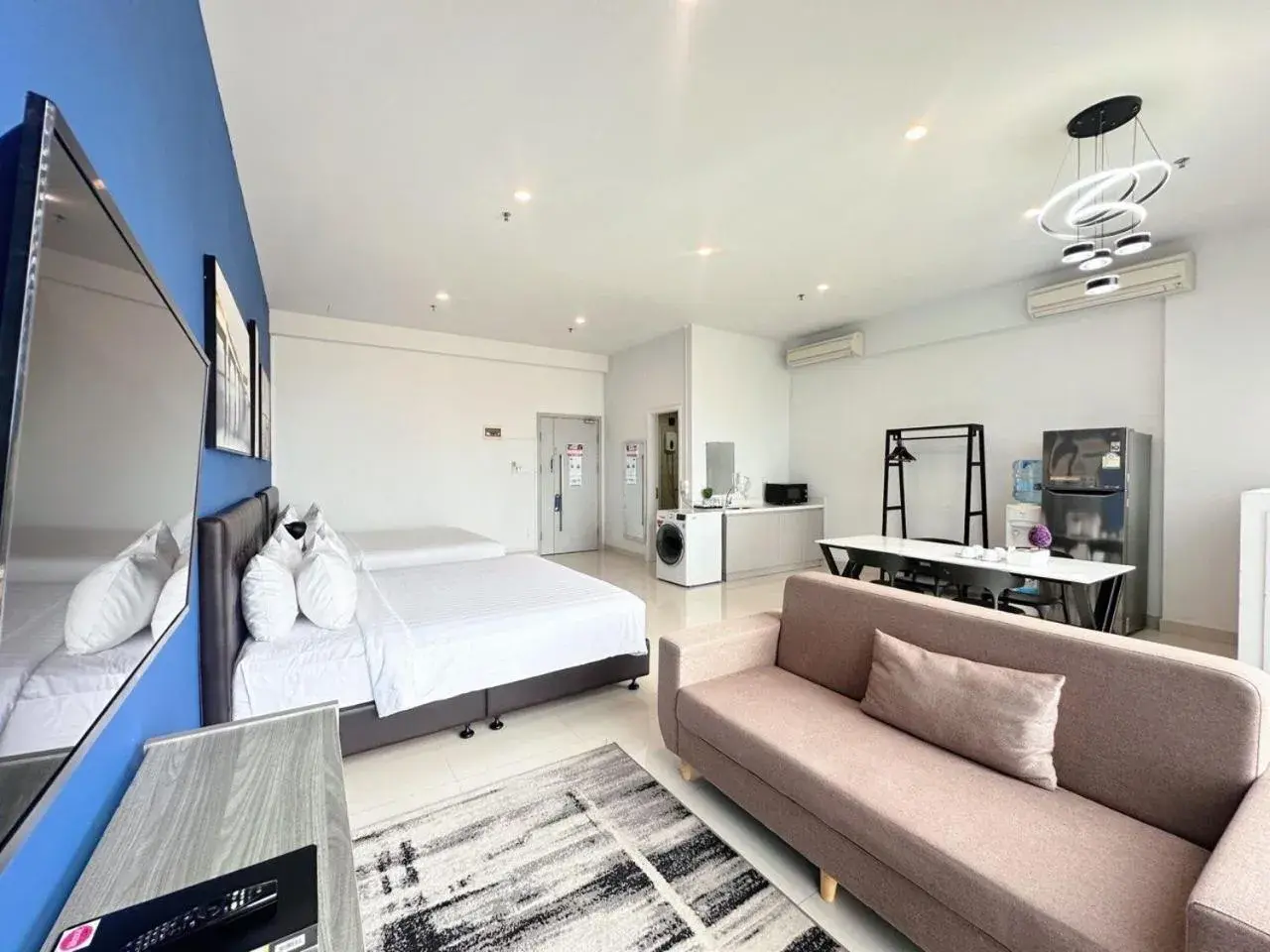 Executive Twin River View in The Bridge Club Executive Twin River View in The Bridge Club