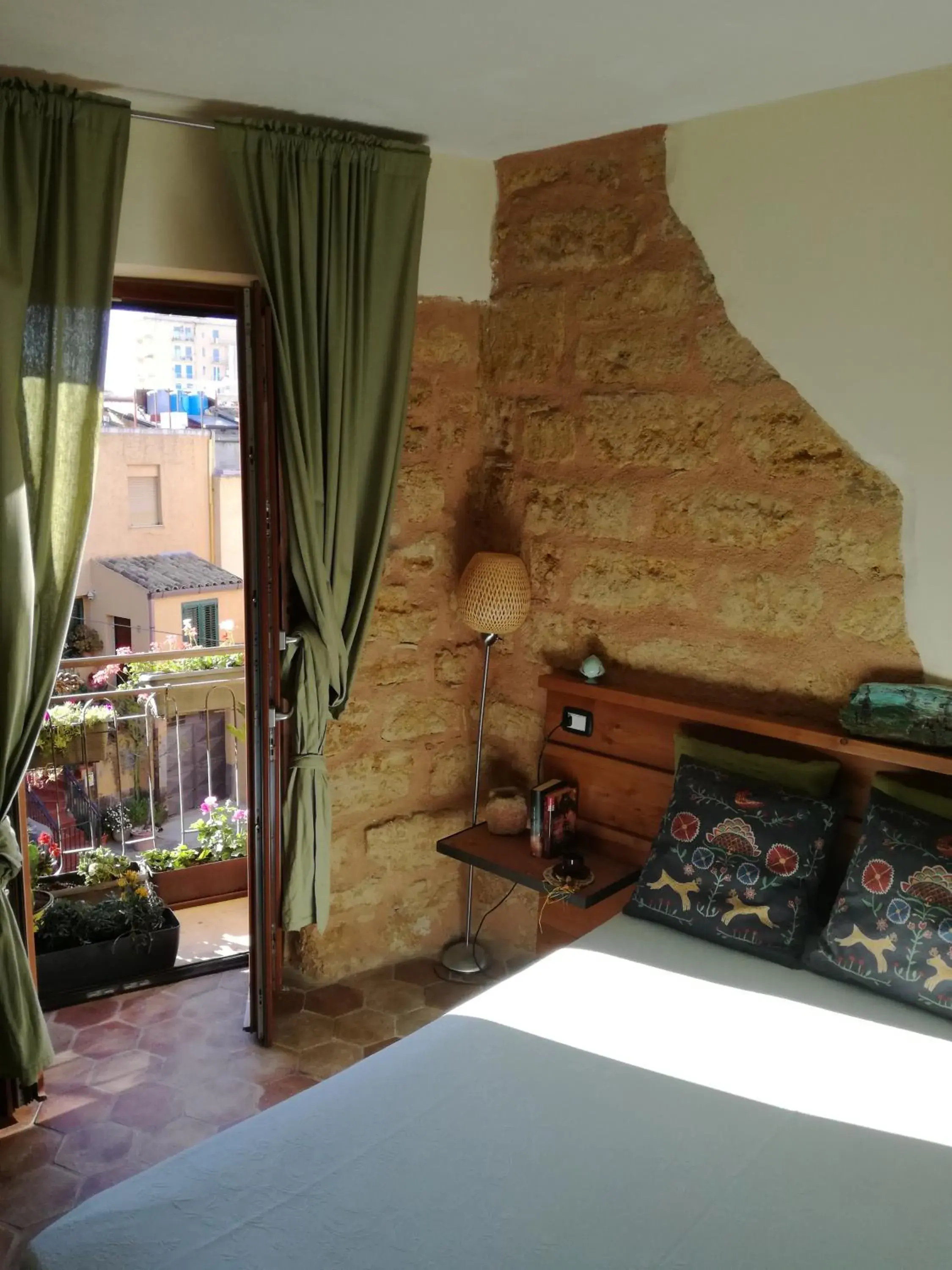 Double Room with Private Bathroom - single occupancy in Aljama - Downtown B&B Double Room with Private Bathroom - single occupancy in Aljama - Downtown B&B