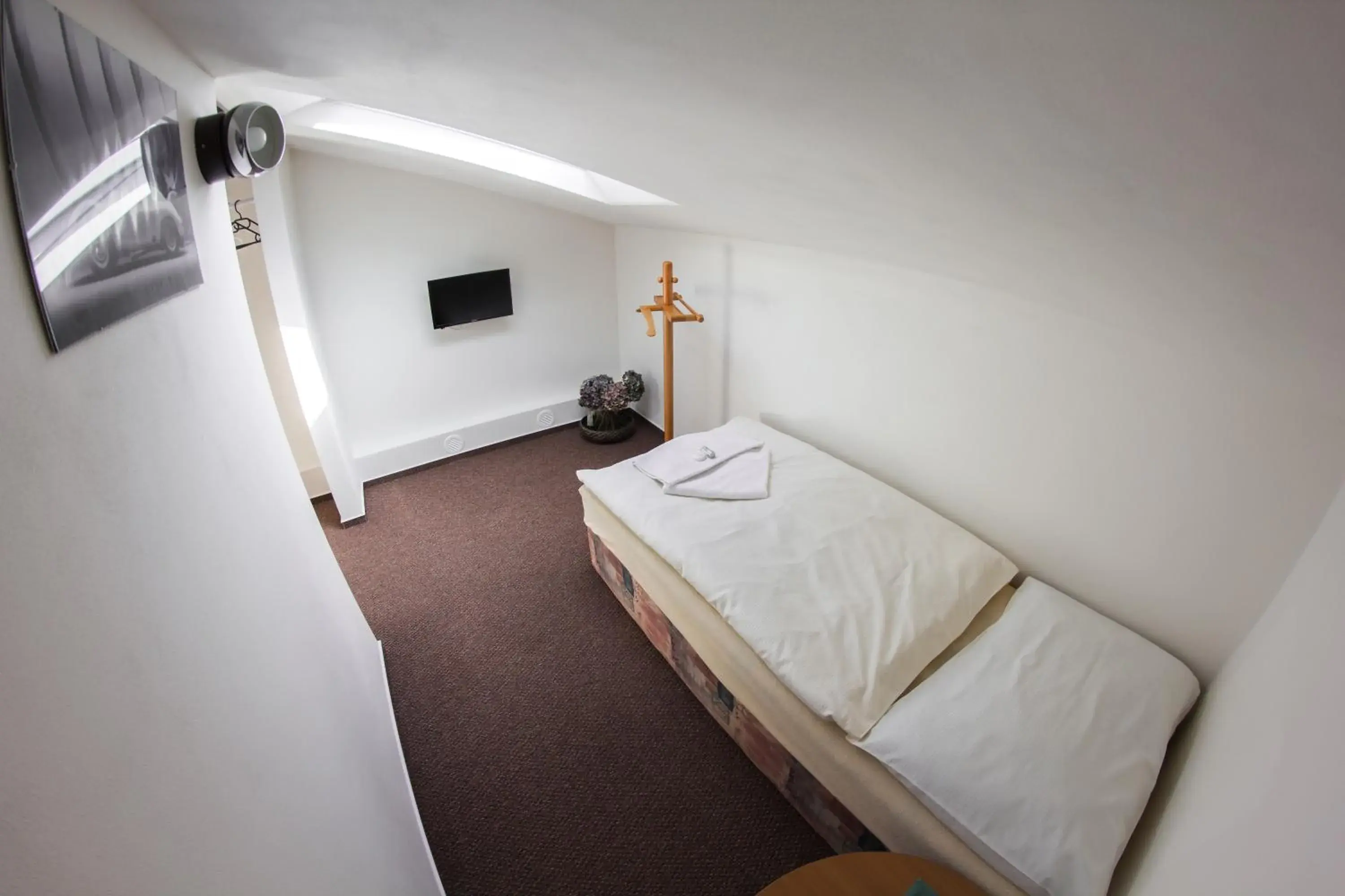 Economy Single Room in Hotel Wolf Economy Single Room in Hotel Wolf