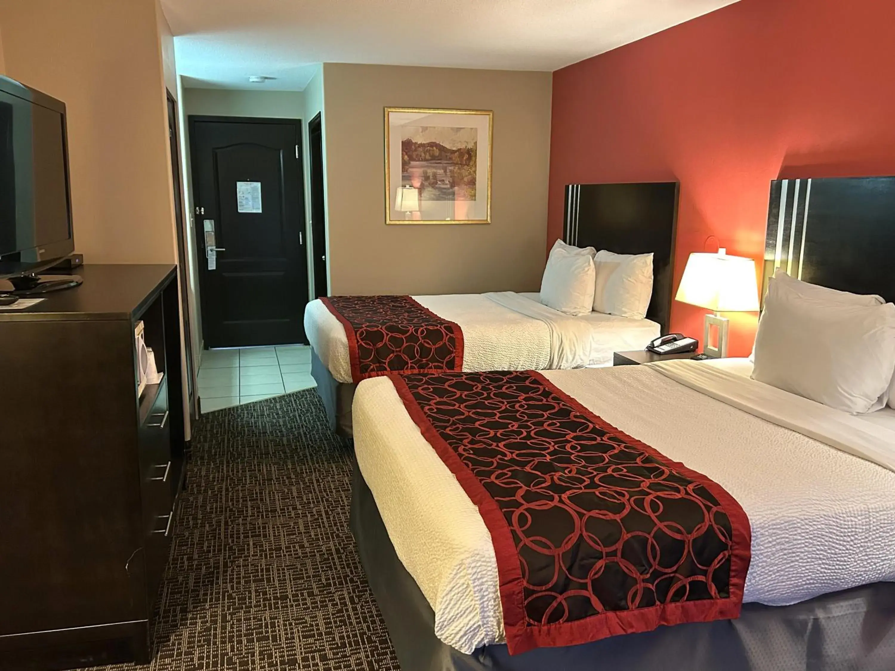 Queen Room with Two Queen Beds - Non-Smoking in Ramada Limited 100 Mile House Queen Room with Two Queen Beds - Non-Smoking in Ramada Limited 100 Mile House