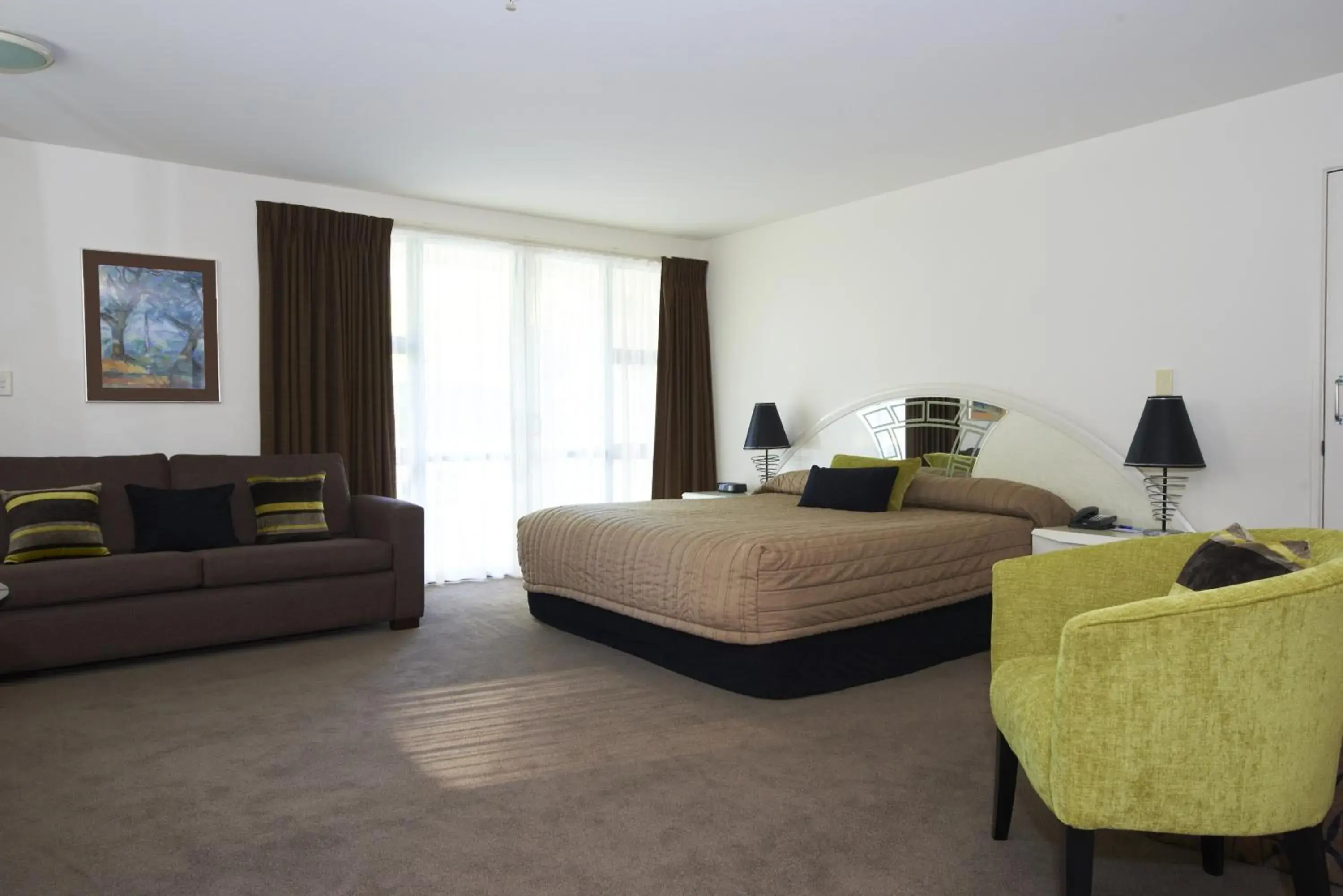 Executive Studio in Oceanside Resort & Twin Towers Executive Studio in Oceanside Resort & Twin Towers