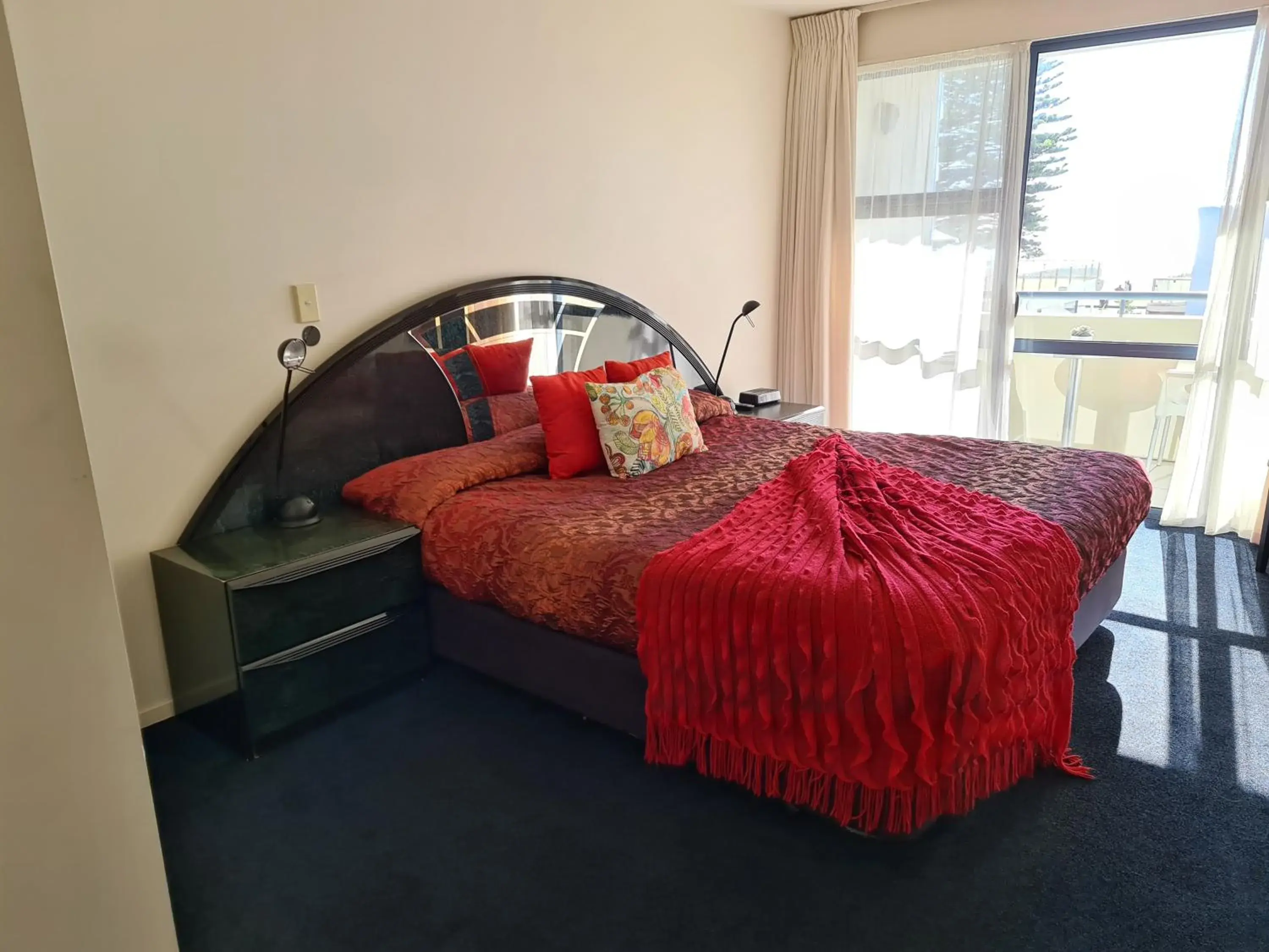 Suite with Sea View in Oceanside Resort & Twin Towers Suite with Sea View in Oceanside Resort & Twin Towers