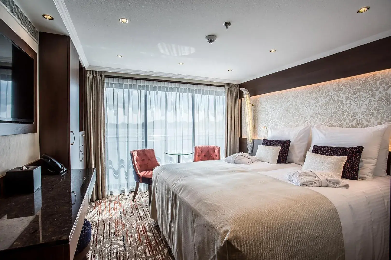 Double or Twin Room with City View - single occupancy in VIVA RIVERSIDE Altstadt Düsseldorf Double or Twin Room with City View - single occupancy in VIVA RIVERSIDE Altstadt Düsseldorf