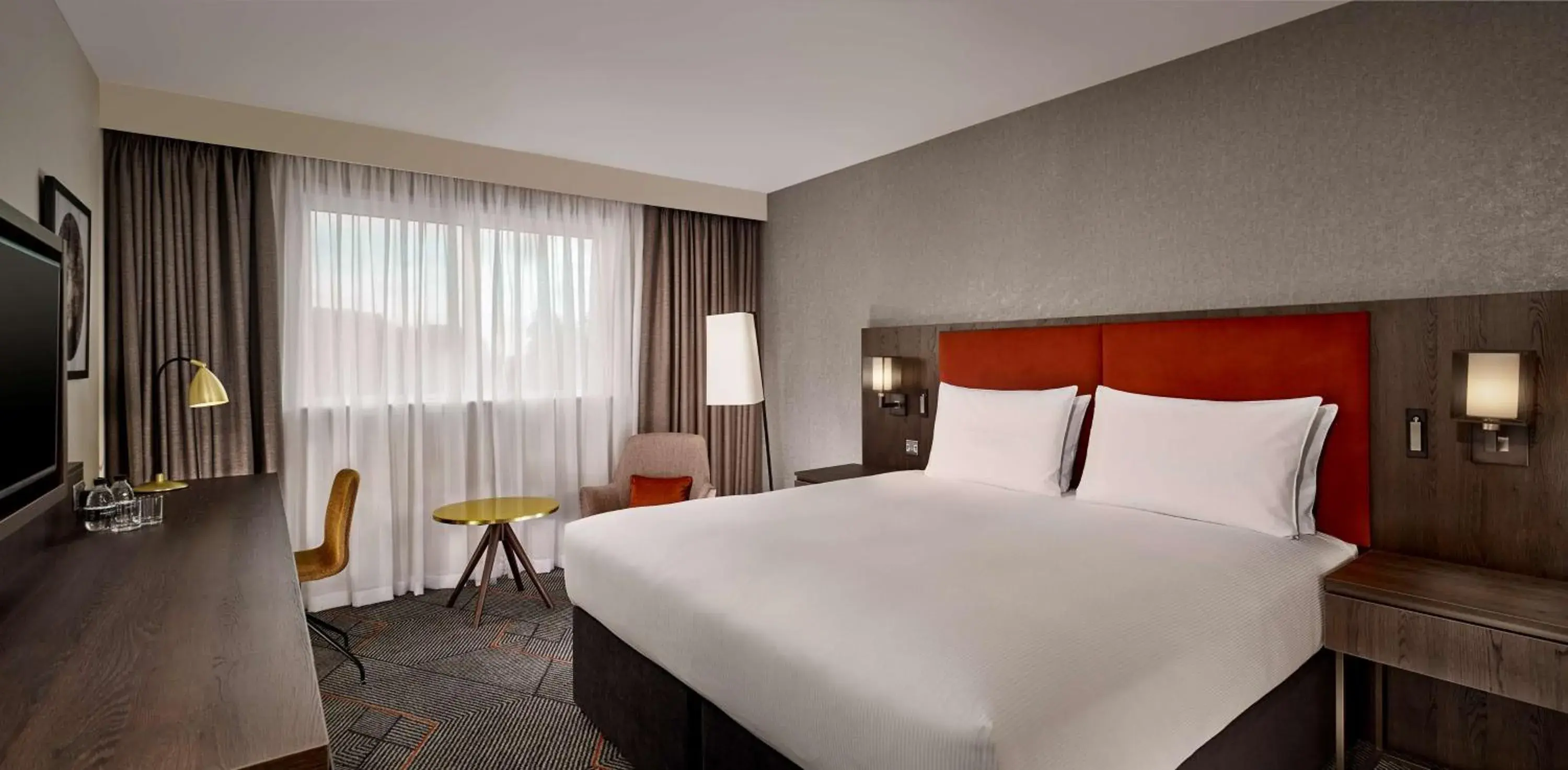 Deluxe King Room in DoubleTree by Hilton Sheffield Park Deluxe King Room in DoubleTree by Hilton Sheffield Park