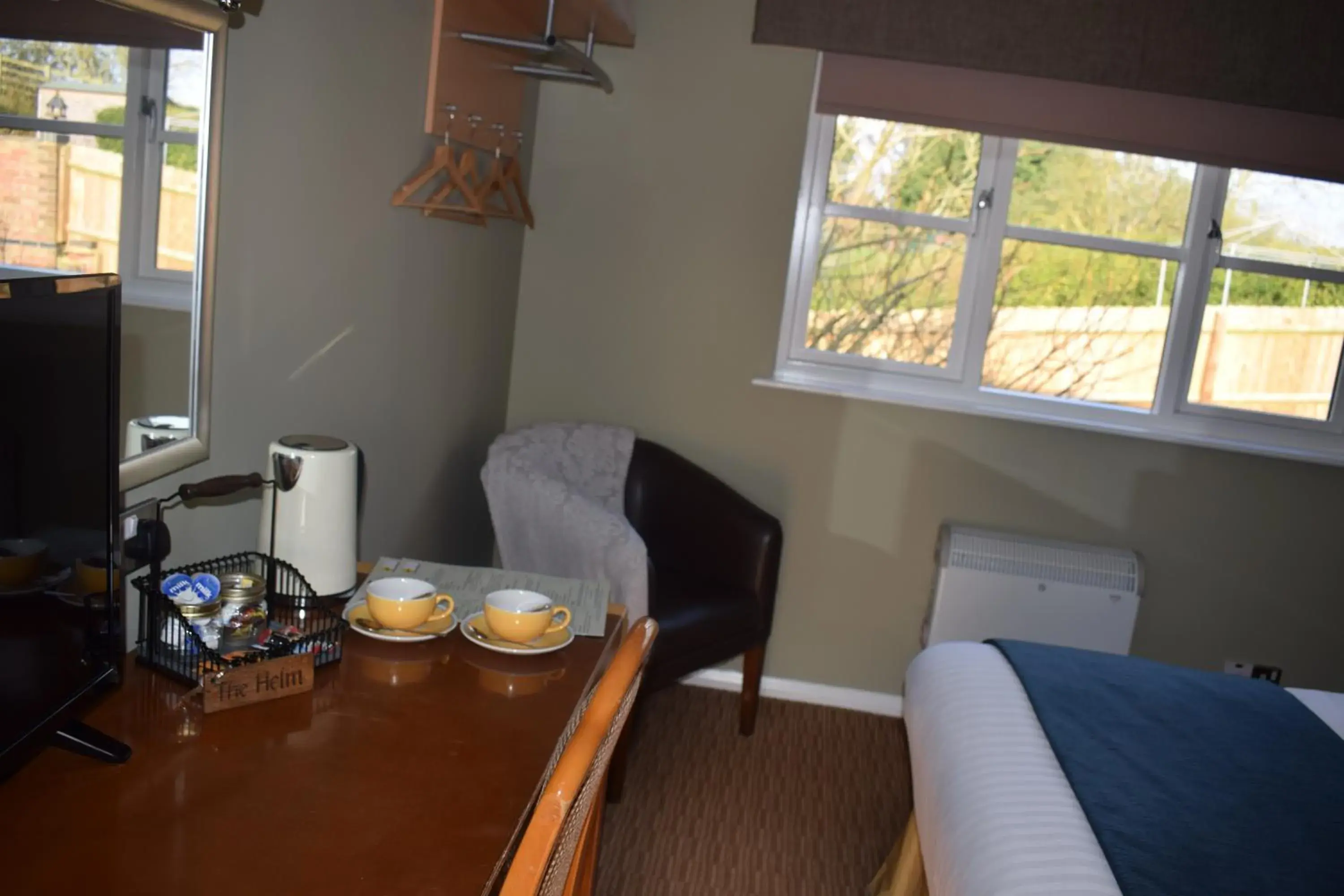 King Room in Narrowboat at Weedon King Room in Narrowboat at Weedon