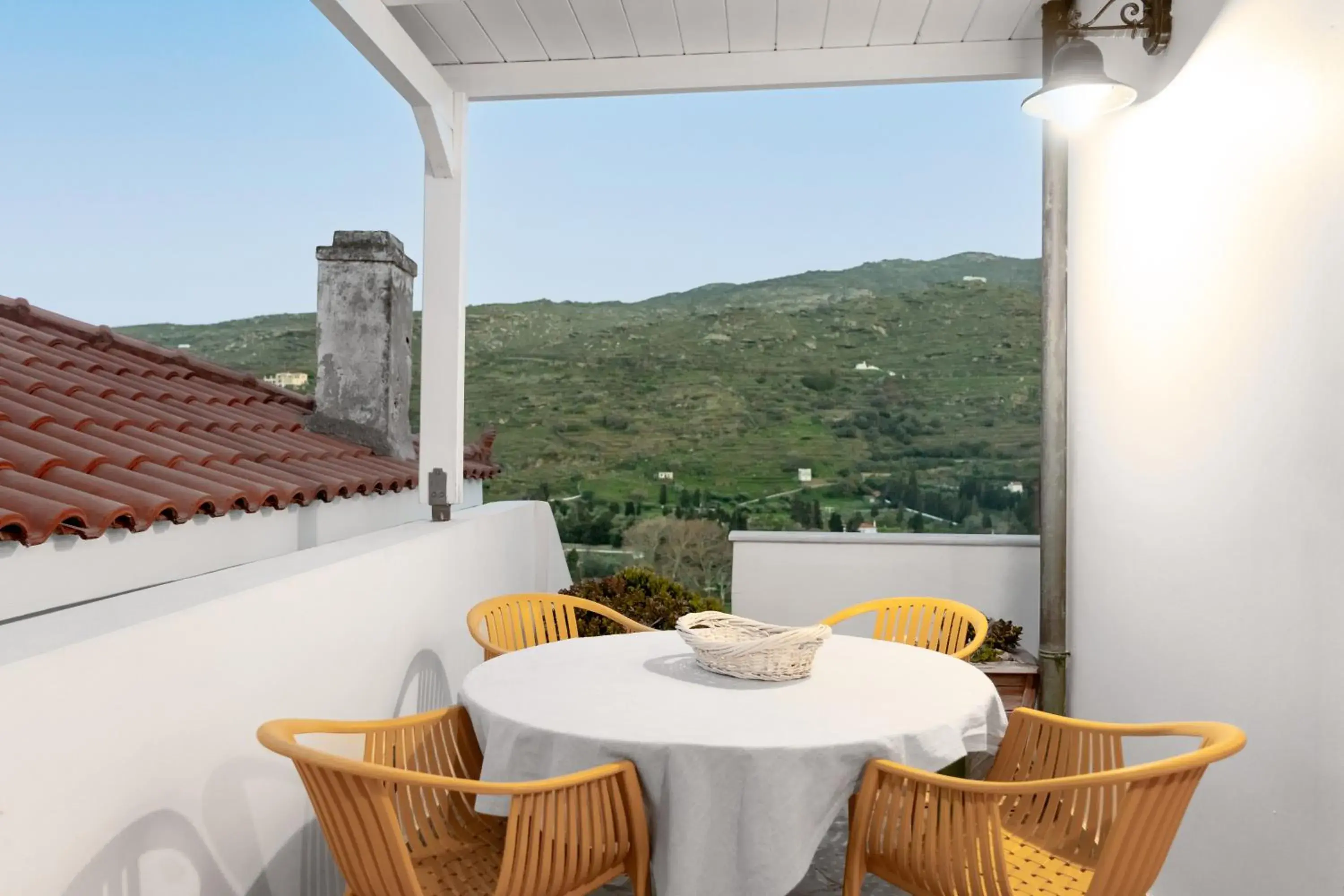 Two-Bedroom Maisonette with Mountain View in Anemomiloi Studios Two-Bedroom Maisonette with Mountain View in Anemomiloi Studios