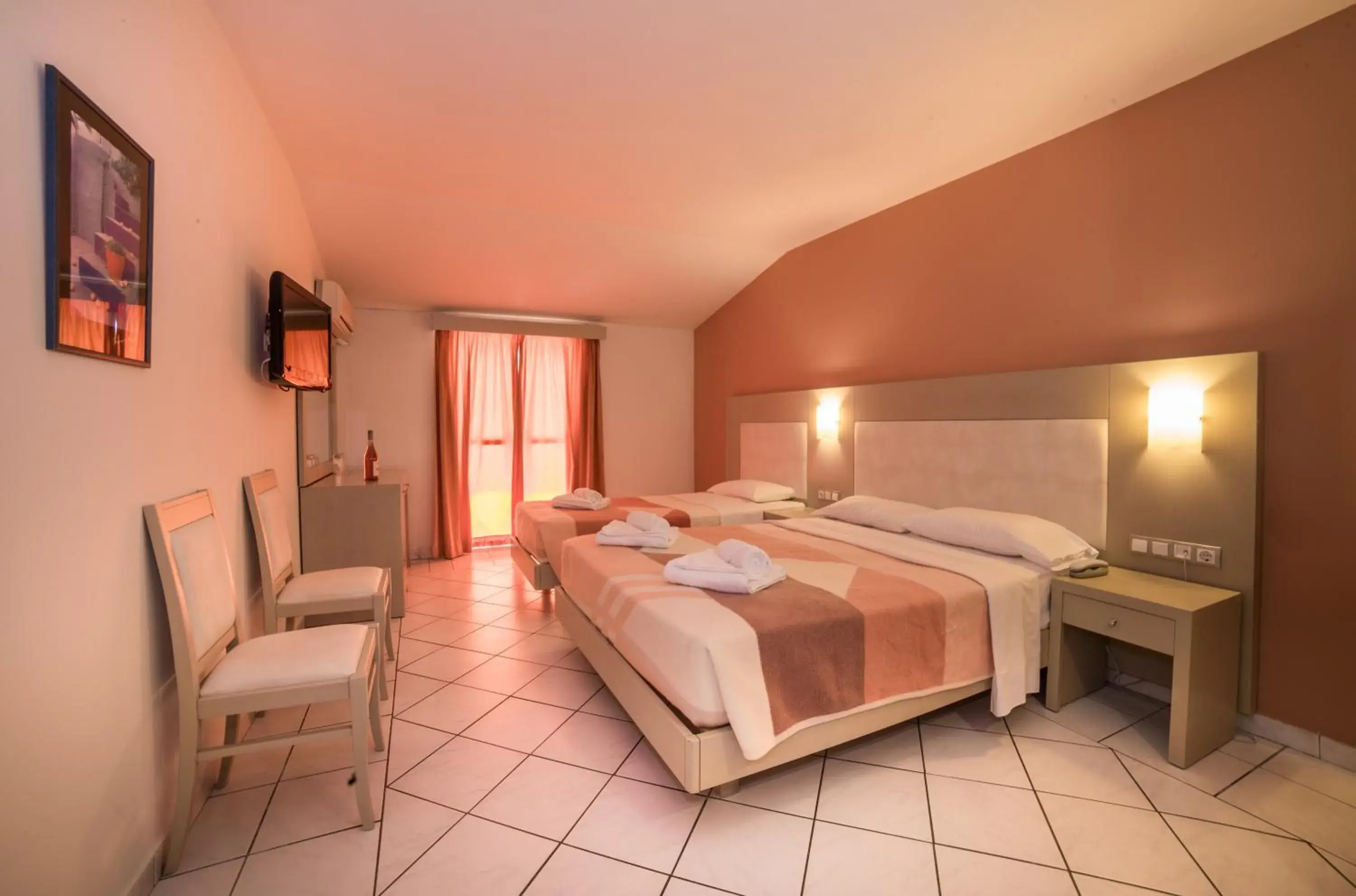 Triple Room in Porto Koukla Beach Triple Room in Porto Koukla Beach