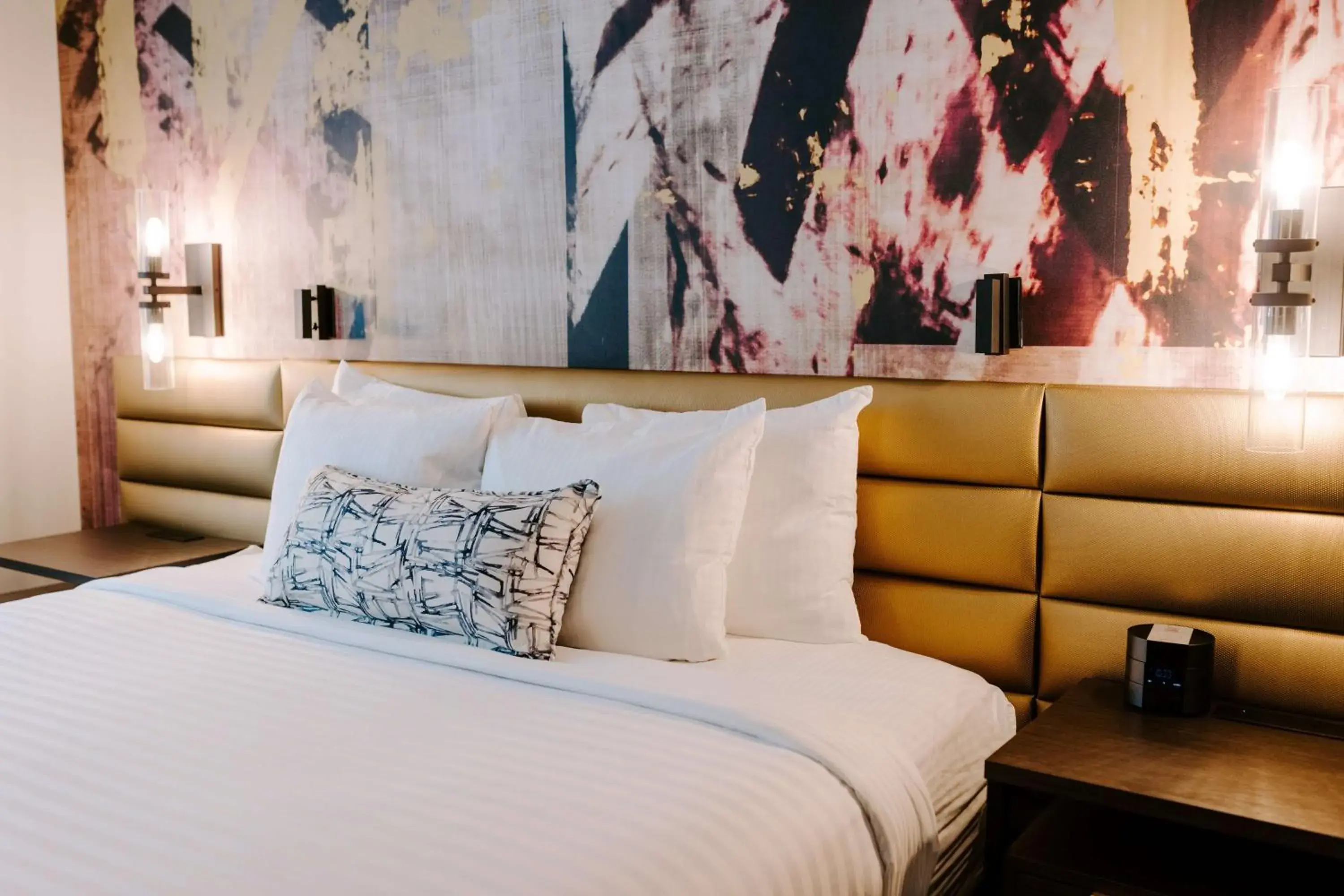 King Suite with Sofa Bed and Bath Tub - Disability Access/Non-Smoking in Aiden San Antonio Riverwalk King Suite with Sofa Bed and Bath Tub - Disability Access/Non-Smoking in Aiden San Antonio Riverwalk